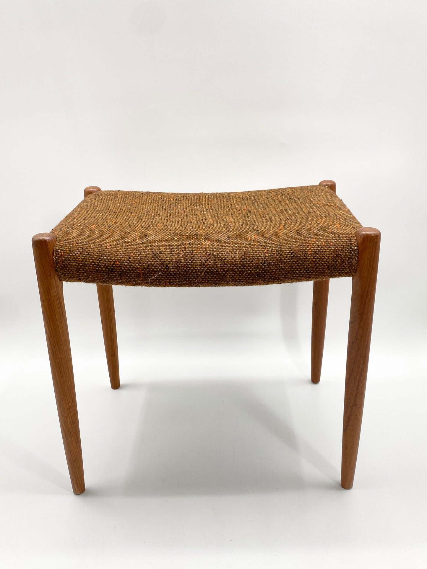 Hocker aus Teak von Niels Møller, 1963