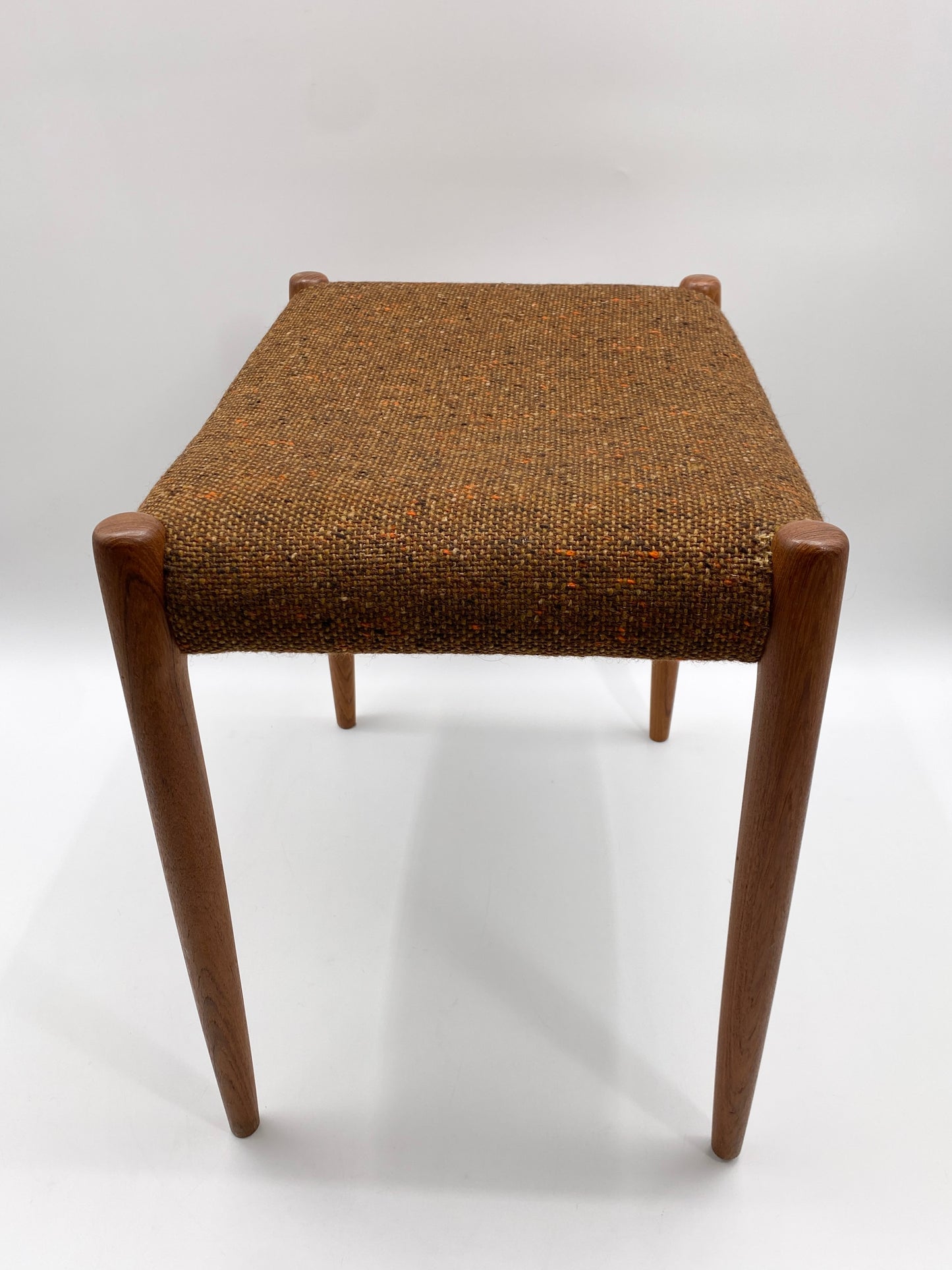Hocker aus Teak von Niels Møller, 1963