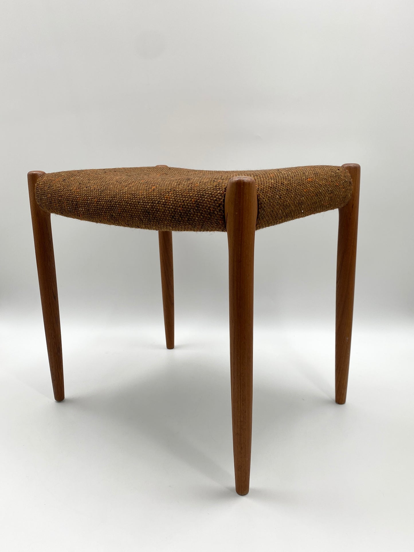 Hocker aus Teak von Niels Møller, 1963