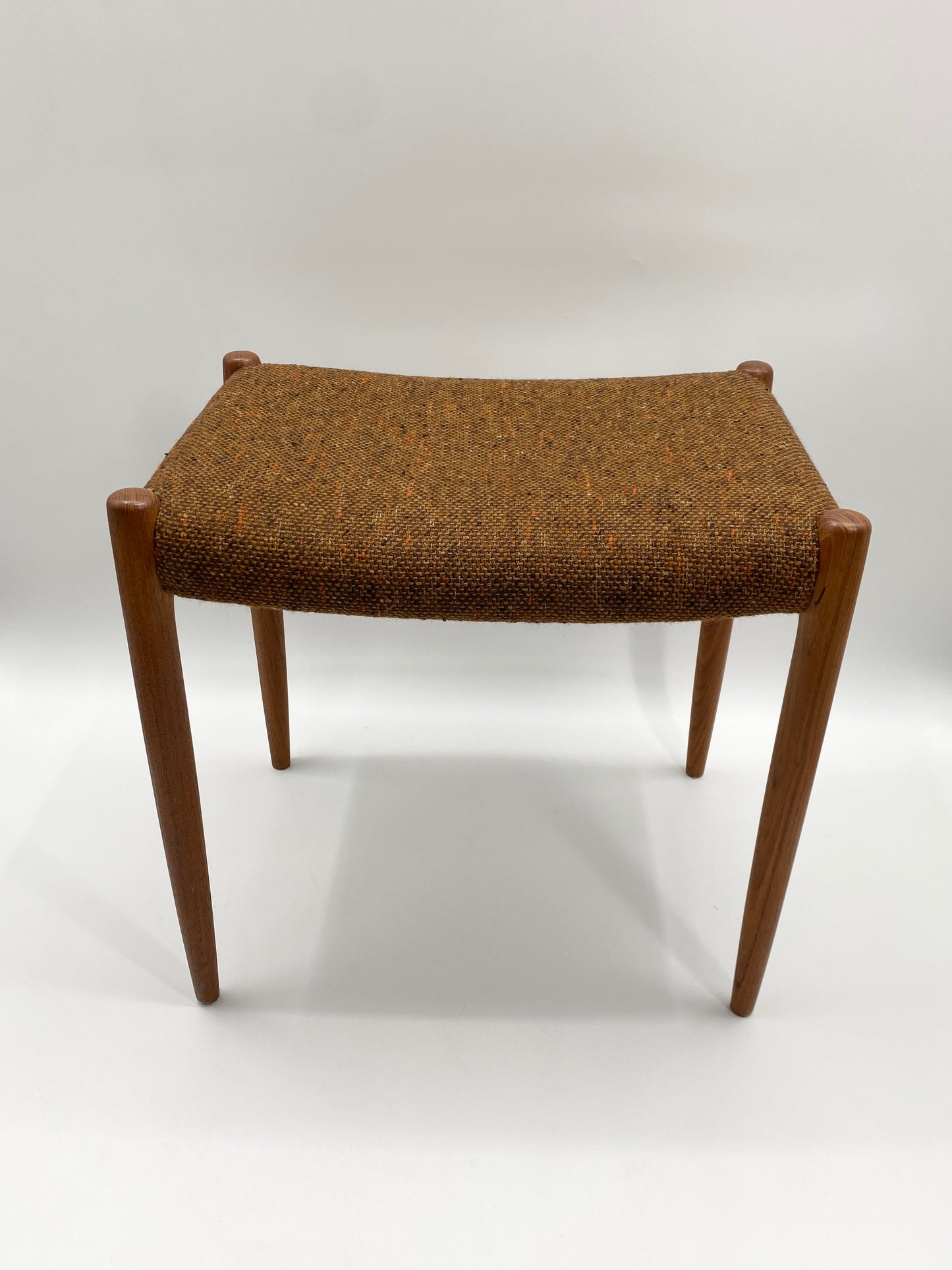 Hocker aus Teak von Niels Møller, 1963