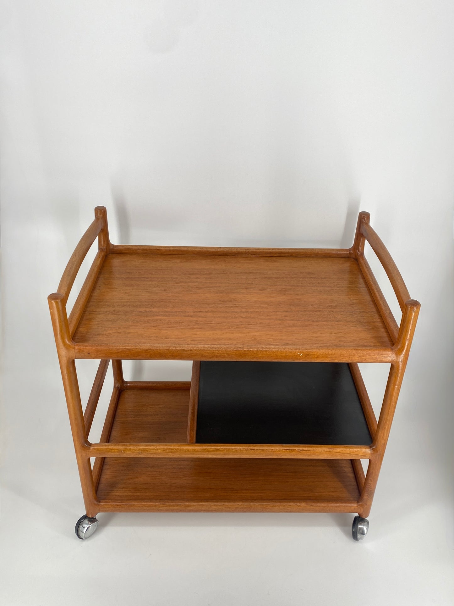 Teak Servierwagen von Johannes Andersen für Silkeborg Møbelfabrik, Dänemark 60er