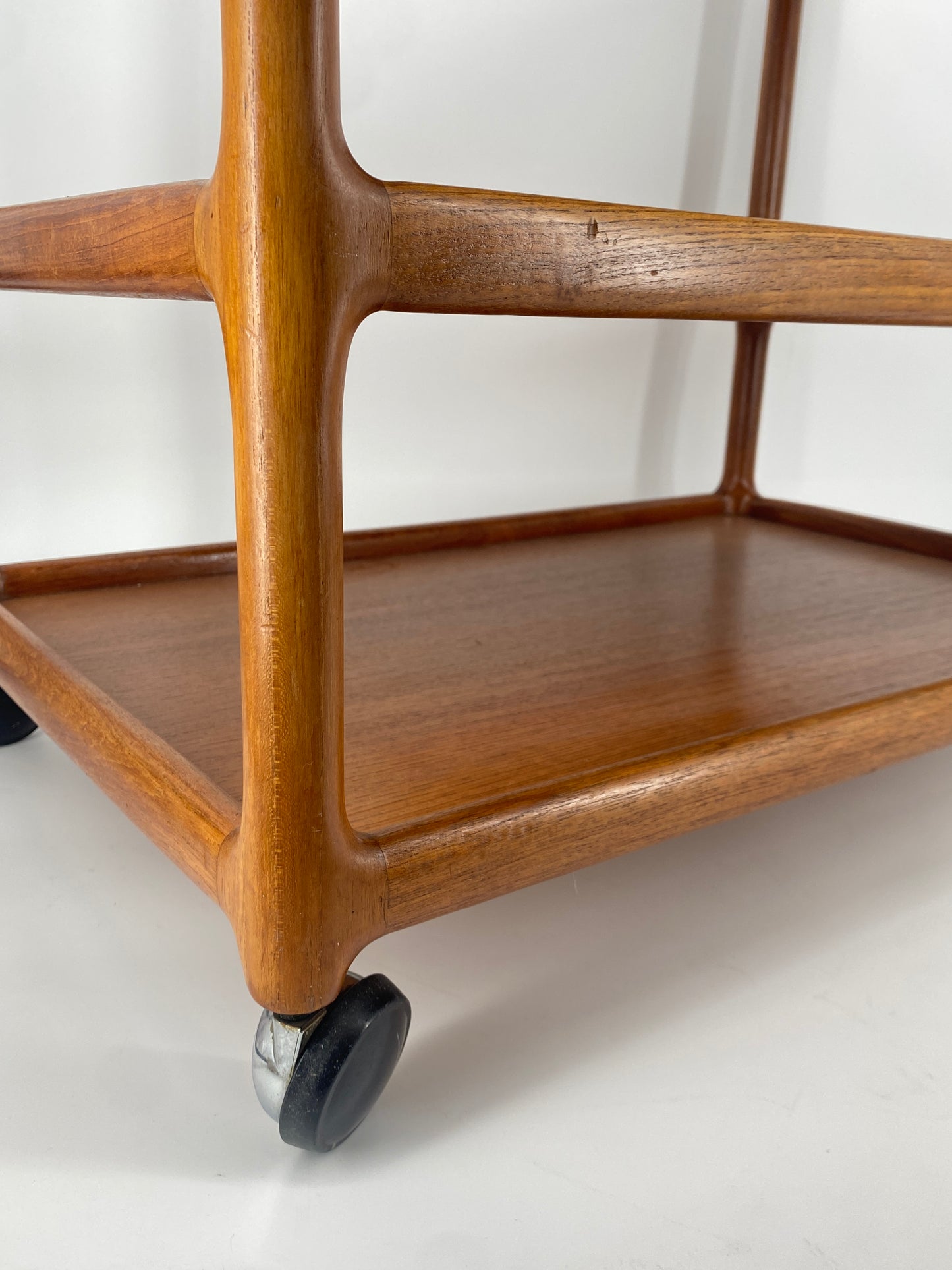 Teak Servierwagen von Johannes Andersen für Silkeborg Møbelfabrik, Dänemark 60er