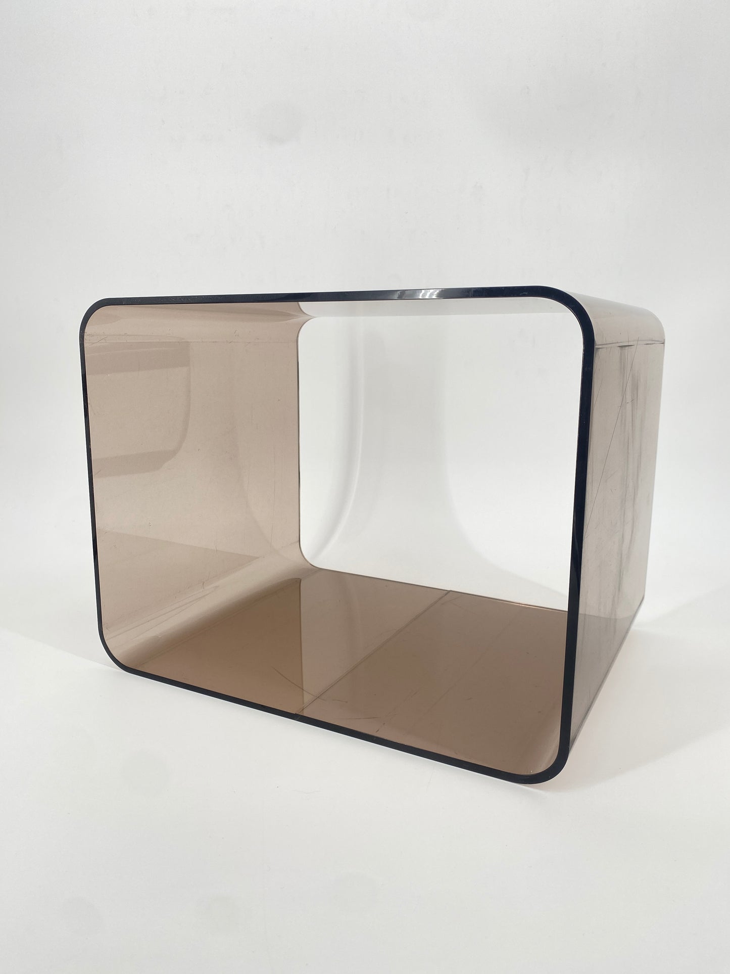 Plexiglas Beistelltisch von Michel Dumas für Roche Bobois