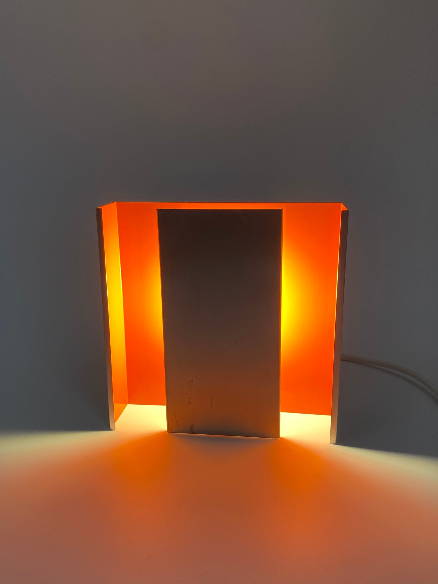 Wandlampe im Stil von Staff, Space Age, 1970er Jahre, Orange, Aluminium