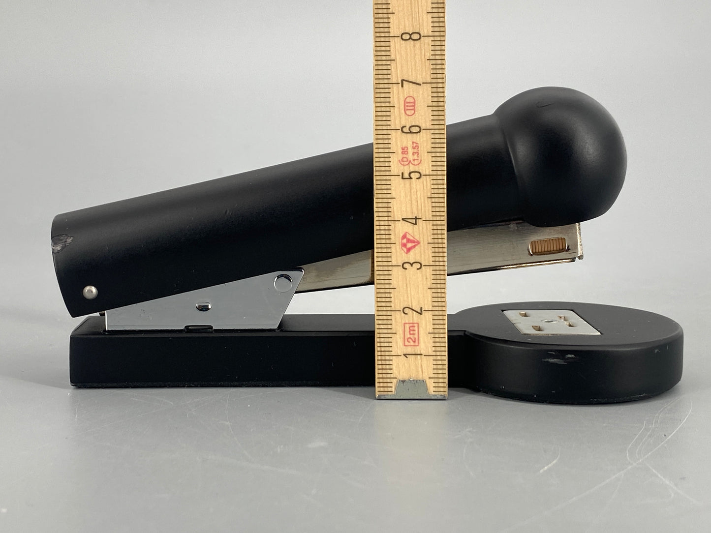 Tacker aus der Serie Classic von Gábor Tesity für Emform