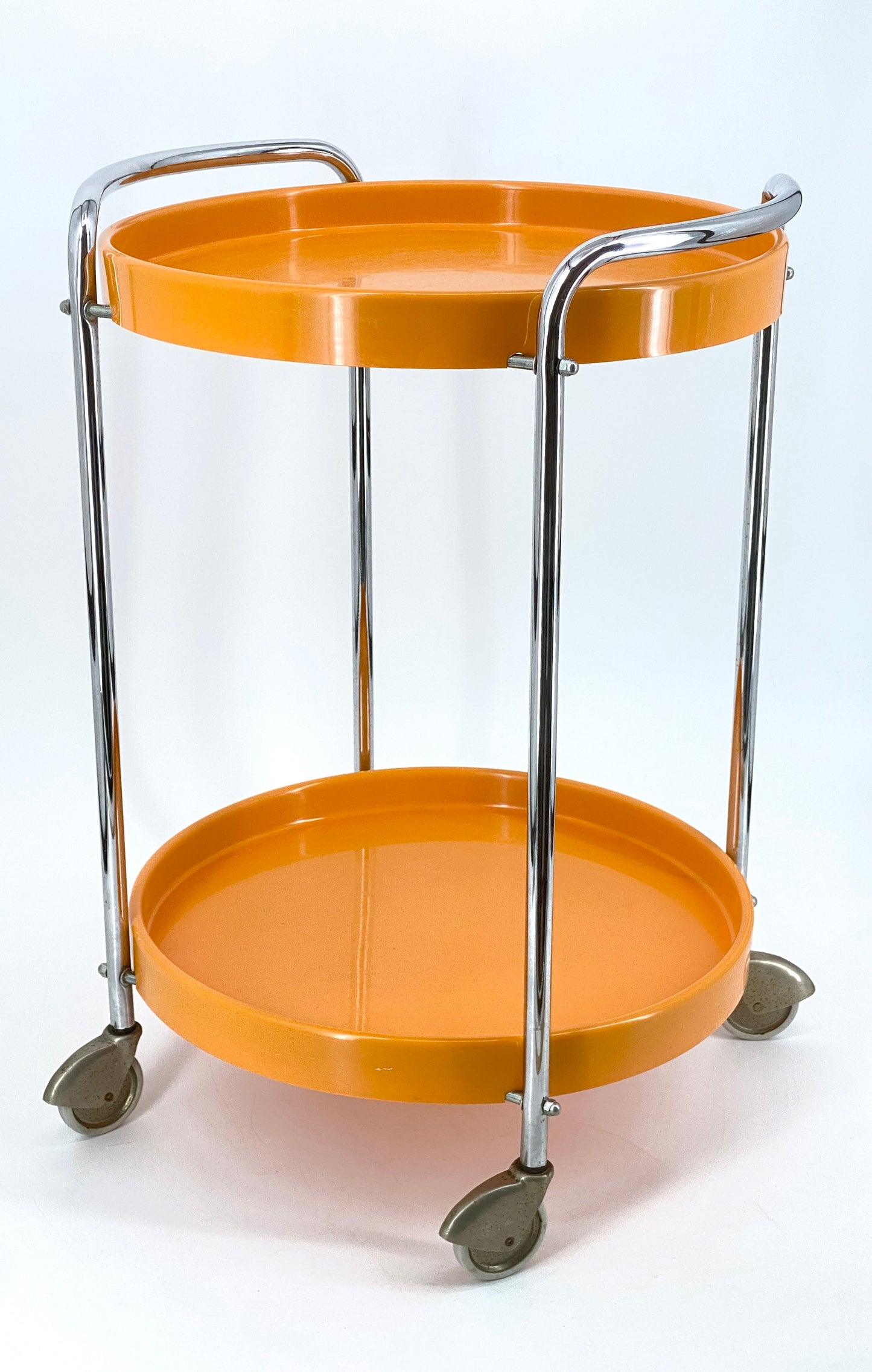 Servierwagen orange mit herausnehmbaren Tabletts, ikonisches Design, 1970er