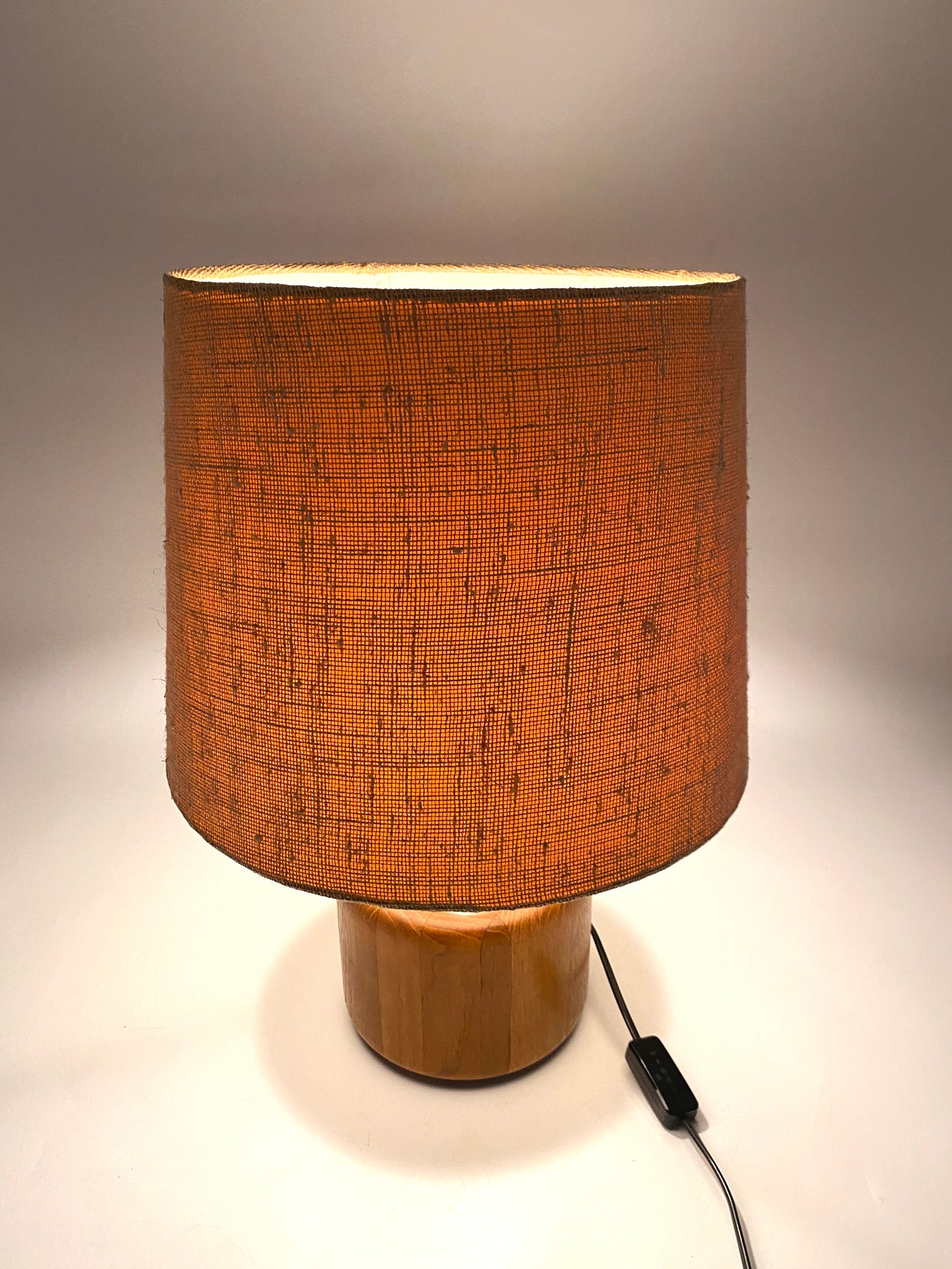Tischlampe aus Teak, 60er