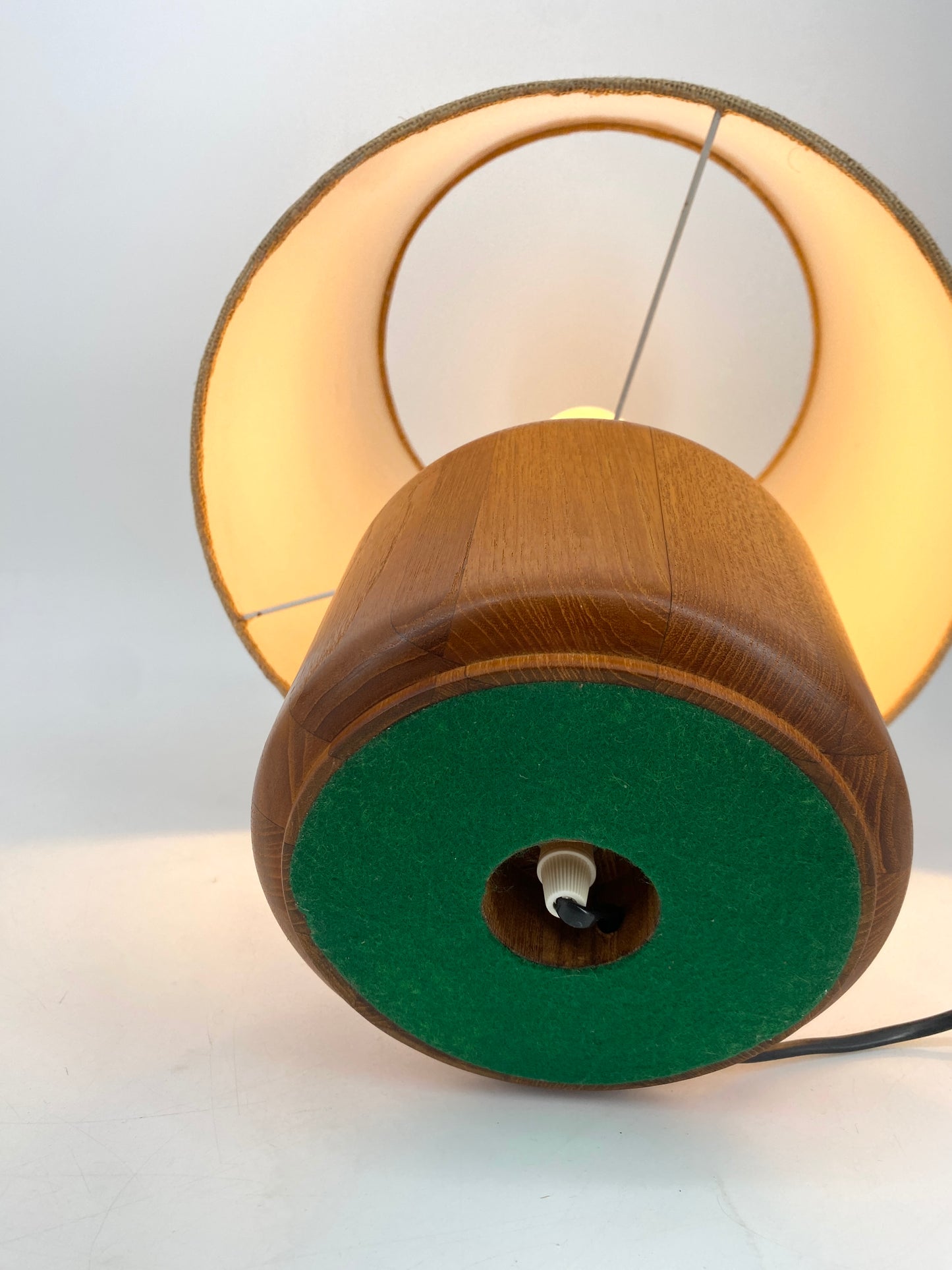 Tischlampe aus Teak, 60er