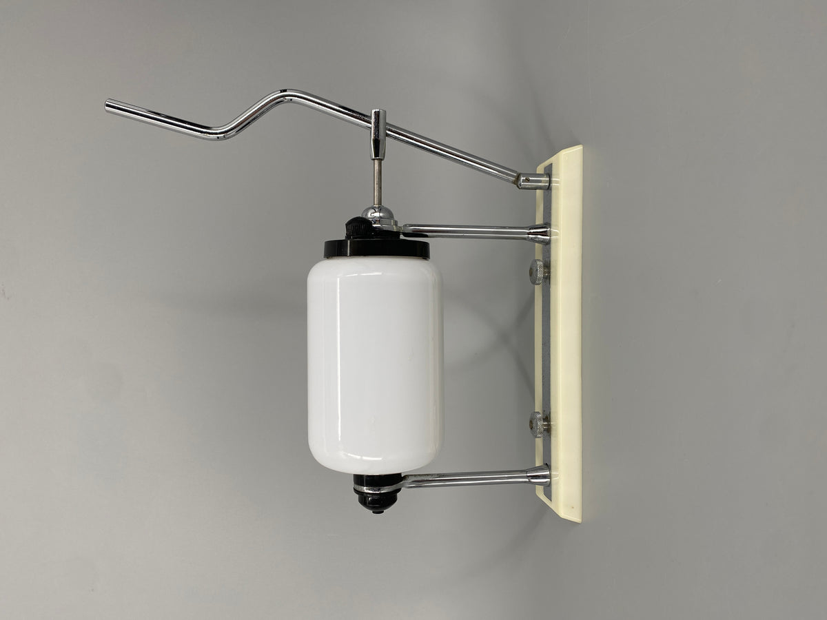 Einhand Seifenspender im Bauhaus / Art Deco Design