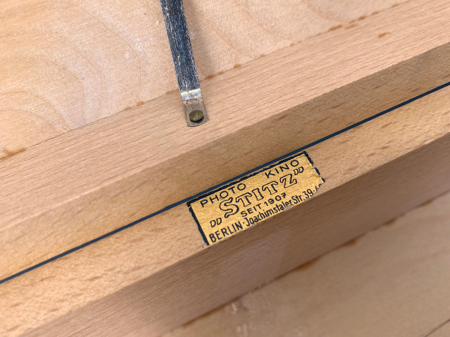 Vintage Holzschatulle mit Fingerzinken Eckverbindung