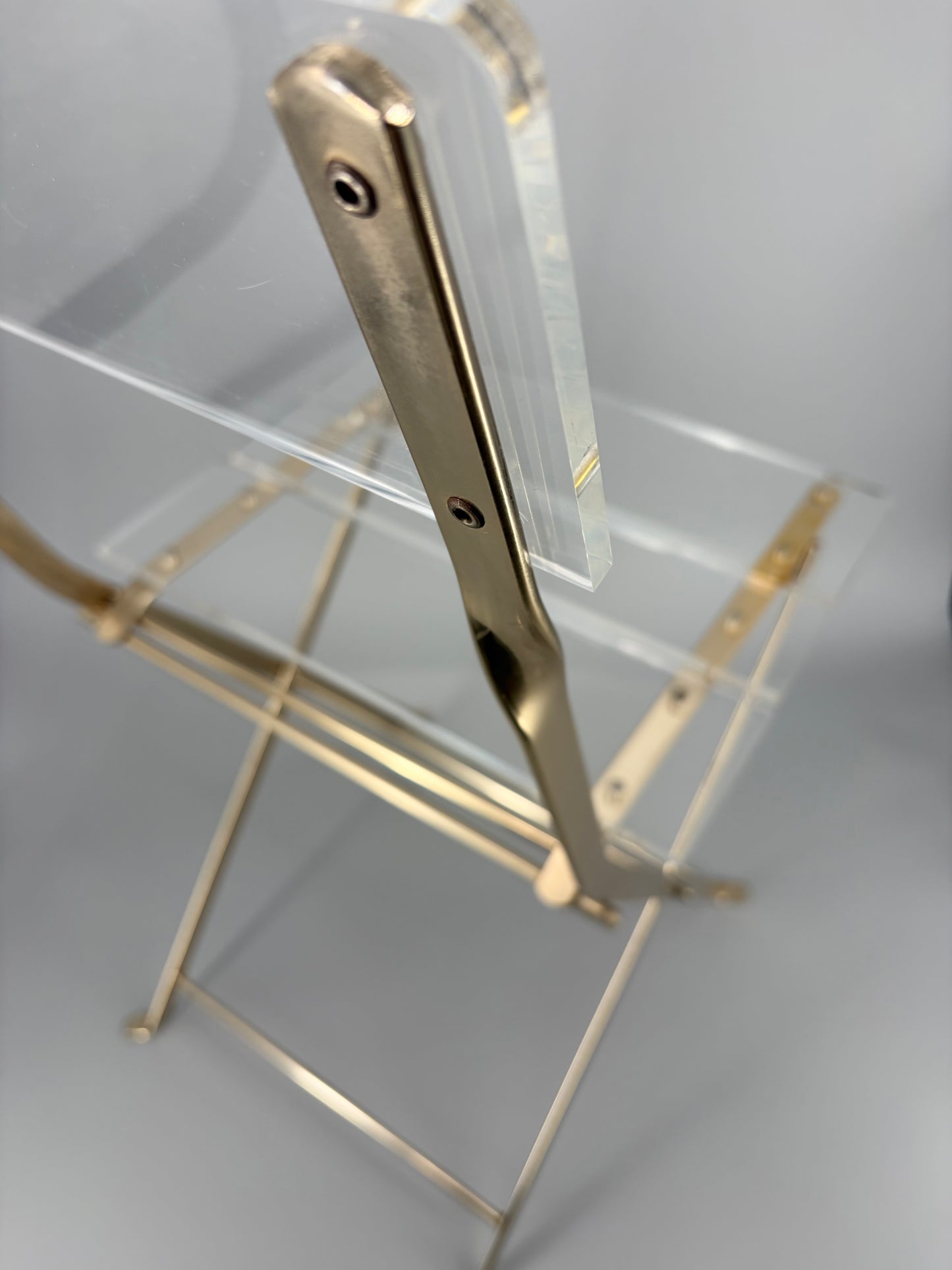 Transparenter Klappstuhl im Hollywood Regency Design von Yonel Lebovici und Bernard Berthet für Marais International, Frankreich 1973
