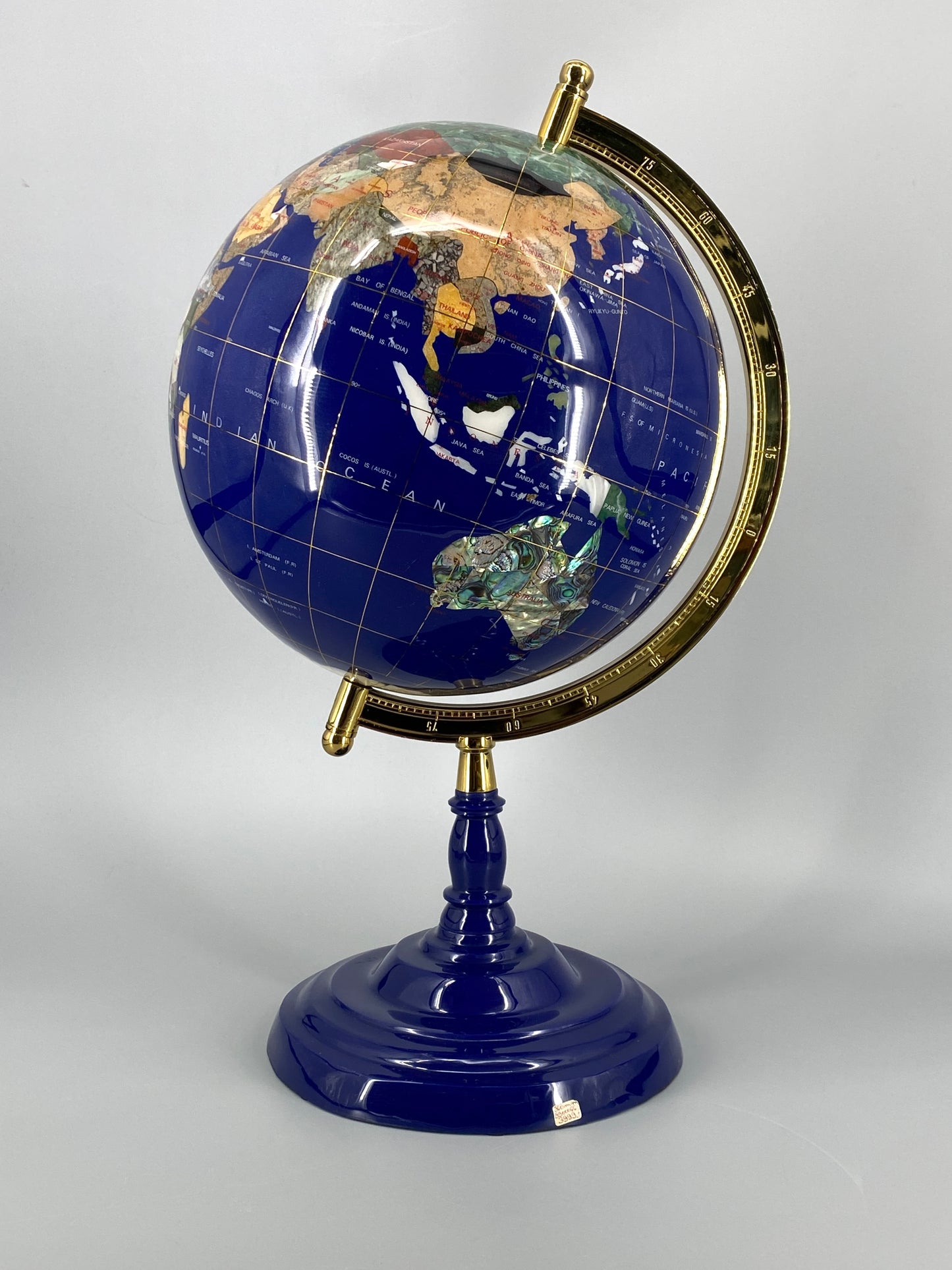 Große, imposante Weltkugel Globus mit Ländern aus eingelegten Halbedelsteinen und Perlmutt, 1990er