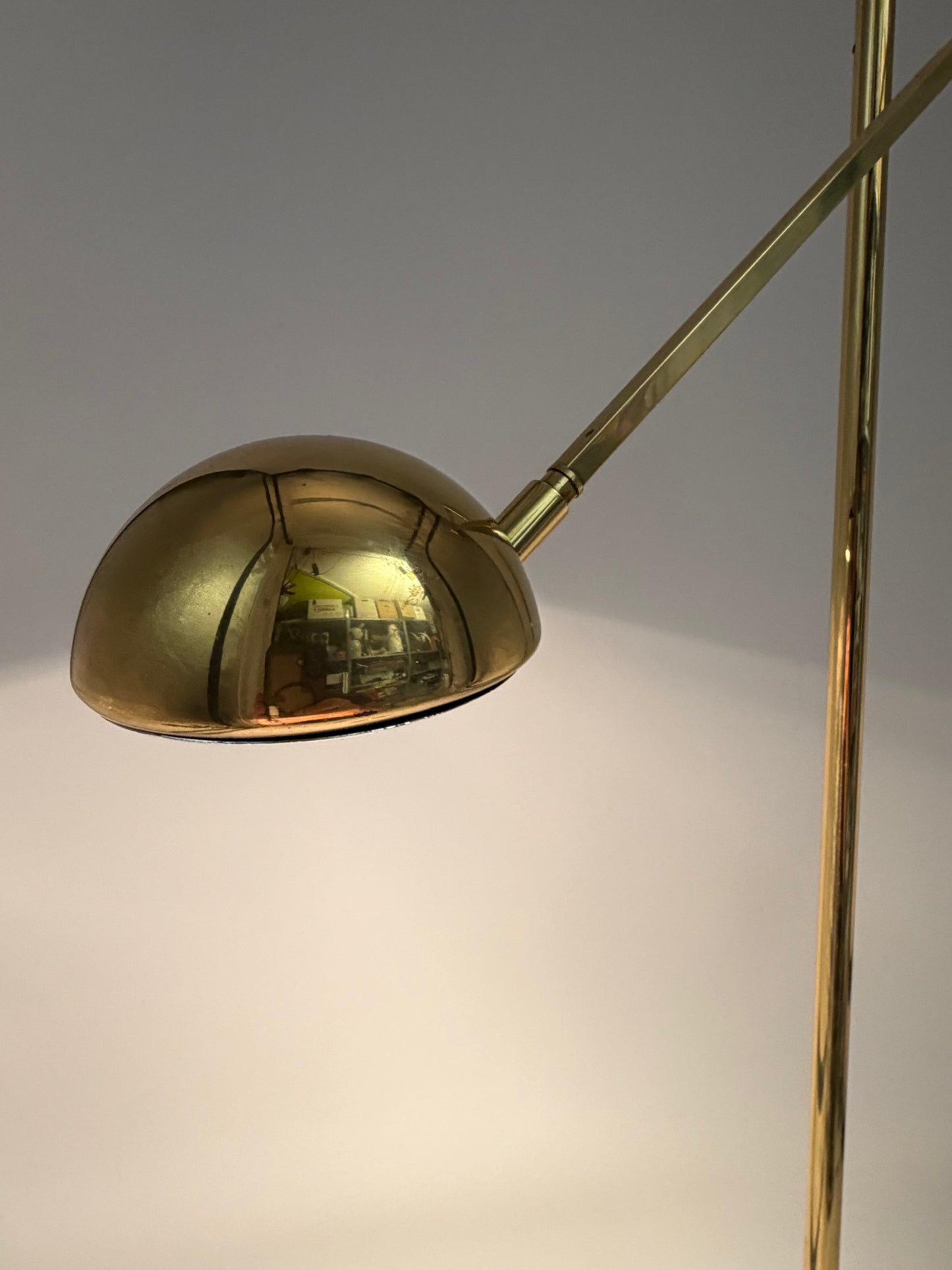 Balance Stehlampe. mit Schwenkarm von Sölken Leuchten in gold, Deutschland 1980er