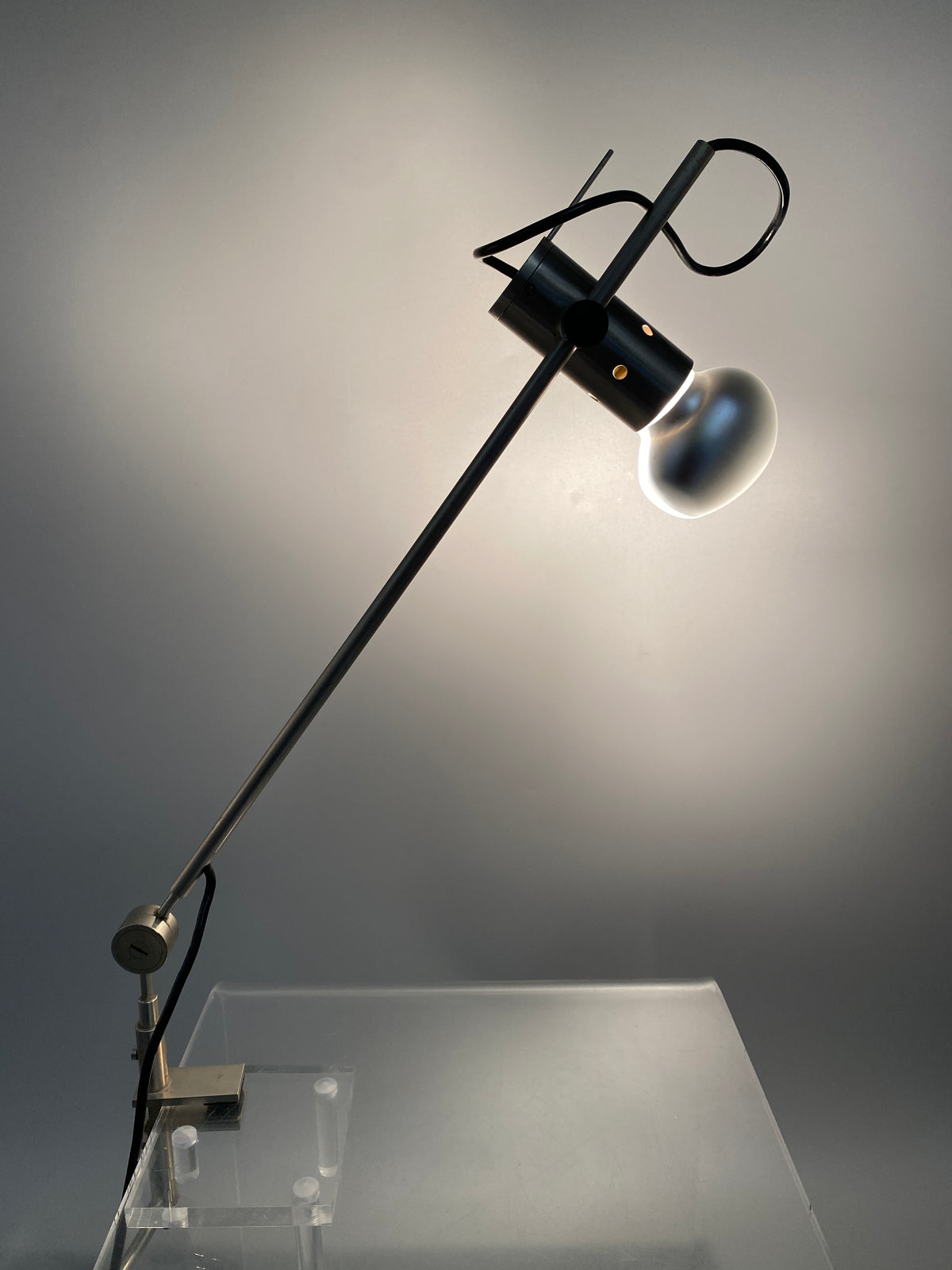 Mid Century Design Klemmlampe 255 von Tito Agnoli für OLUCE, Italien 1954