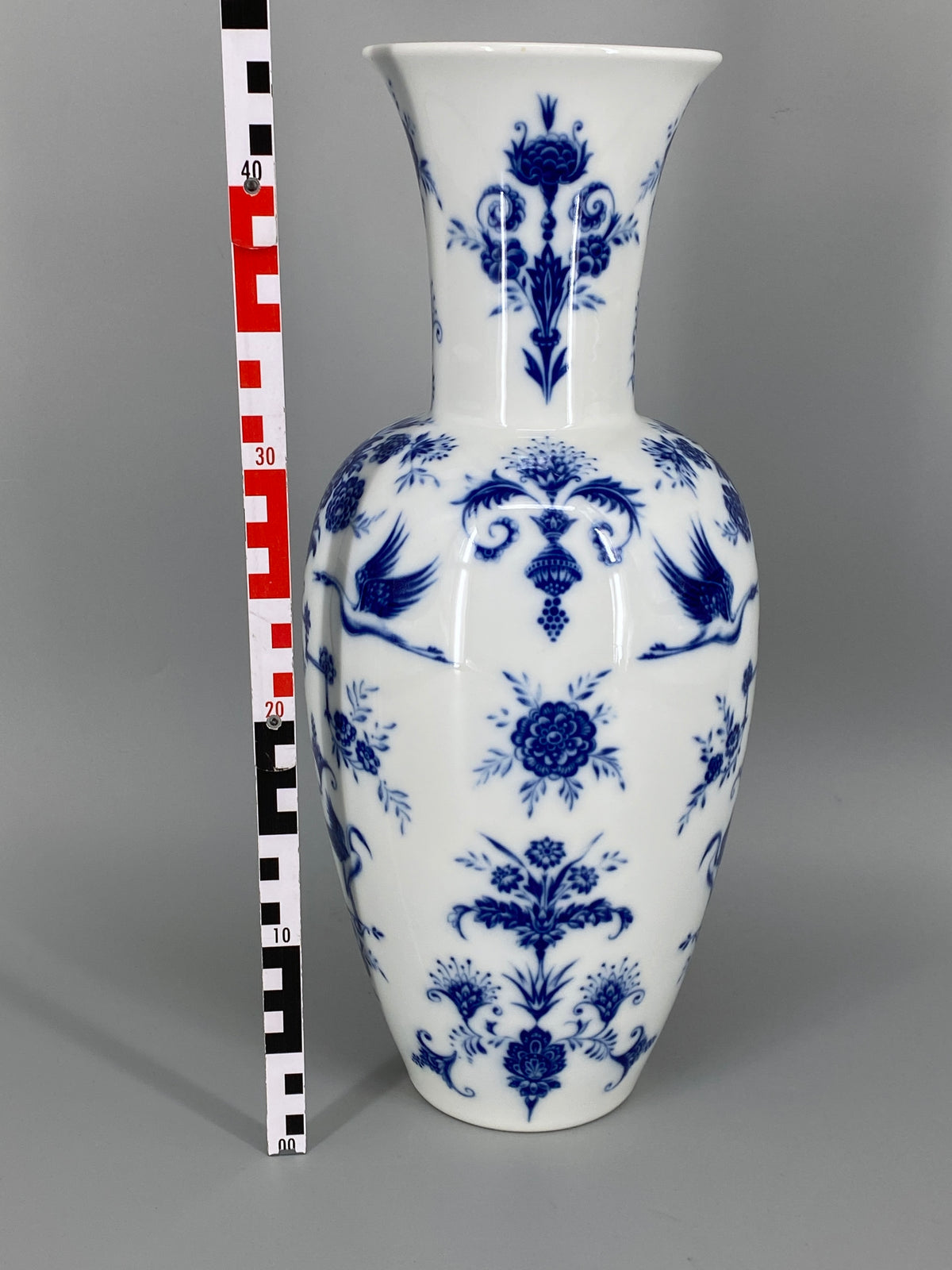 Große Porzellan Vase mit kobaltblauen-Kranichen und Blumenmotiven von Heinrich &Co aus Selb, Bayern, Deutschland 1950er