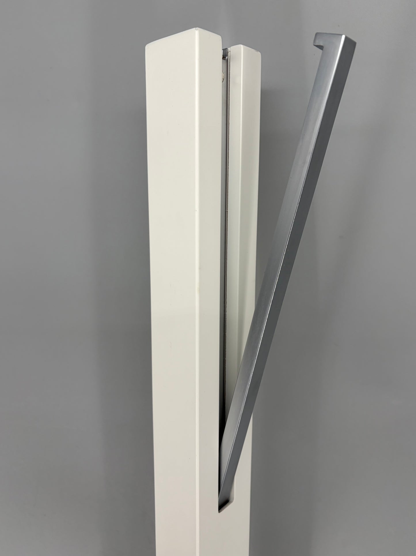 Wandgarderobe LINE von Schönbuch, Minimal Design, Deutschland 2013