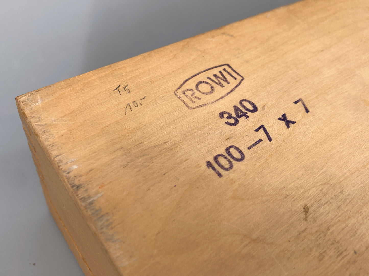 Vintage Holzschatulle mit Fingerzinken Eckverbindung