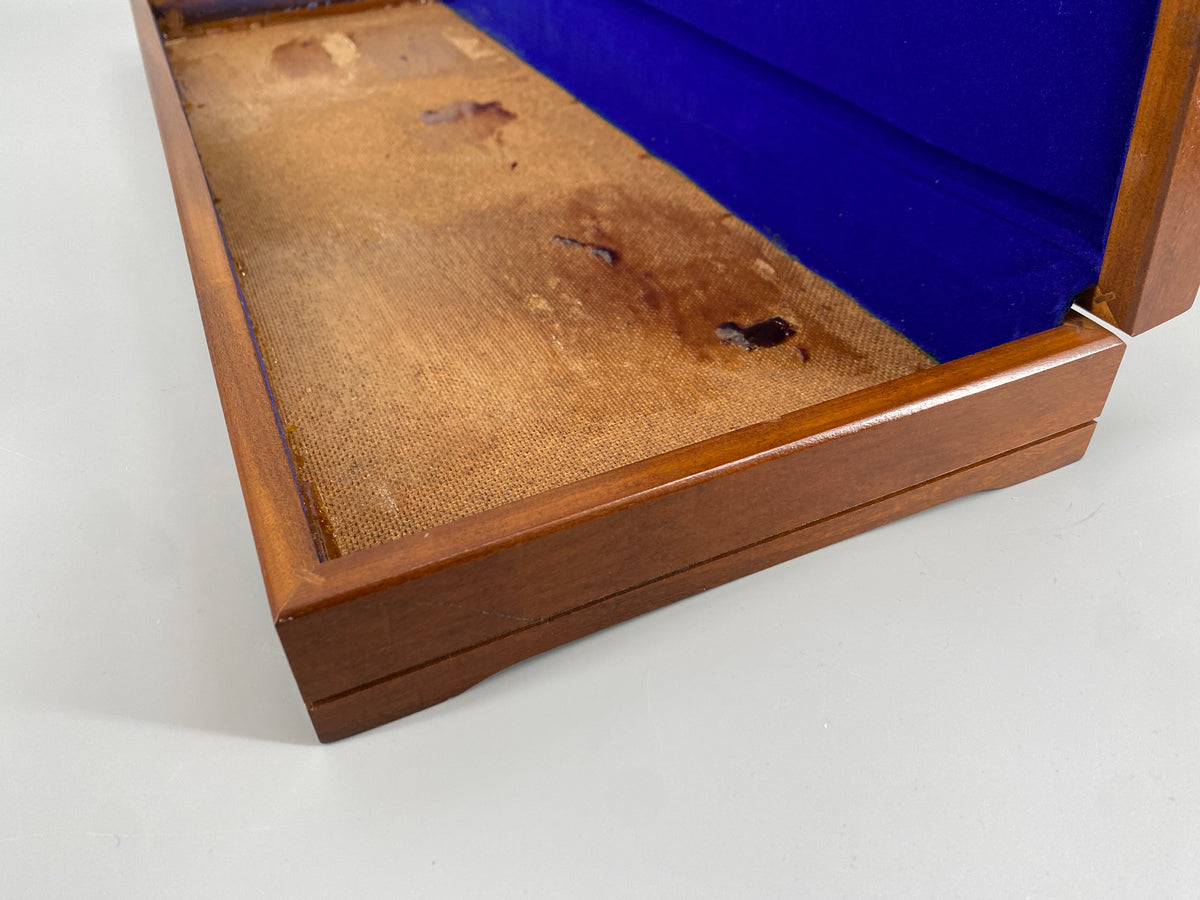 Grosse, flache Schatulle aus Teakholz