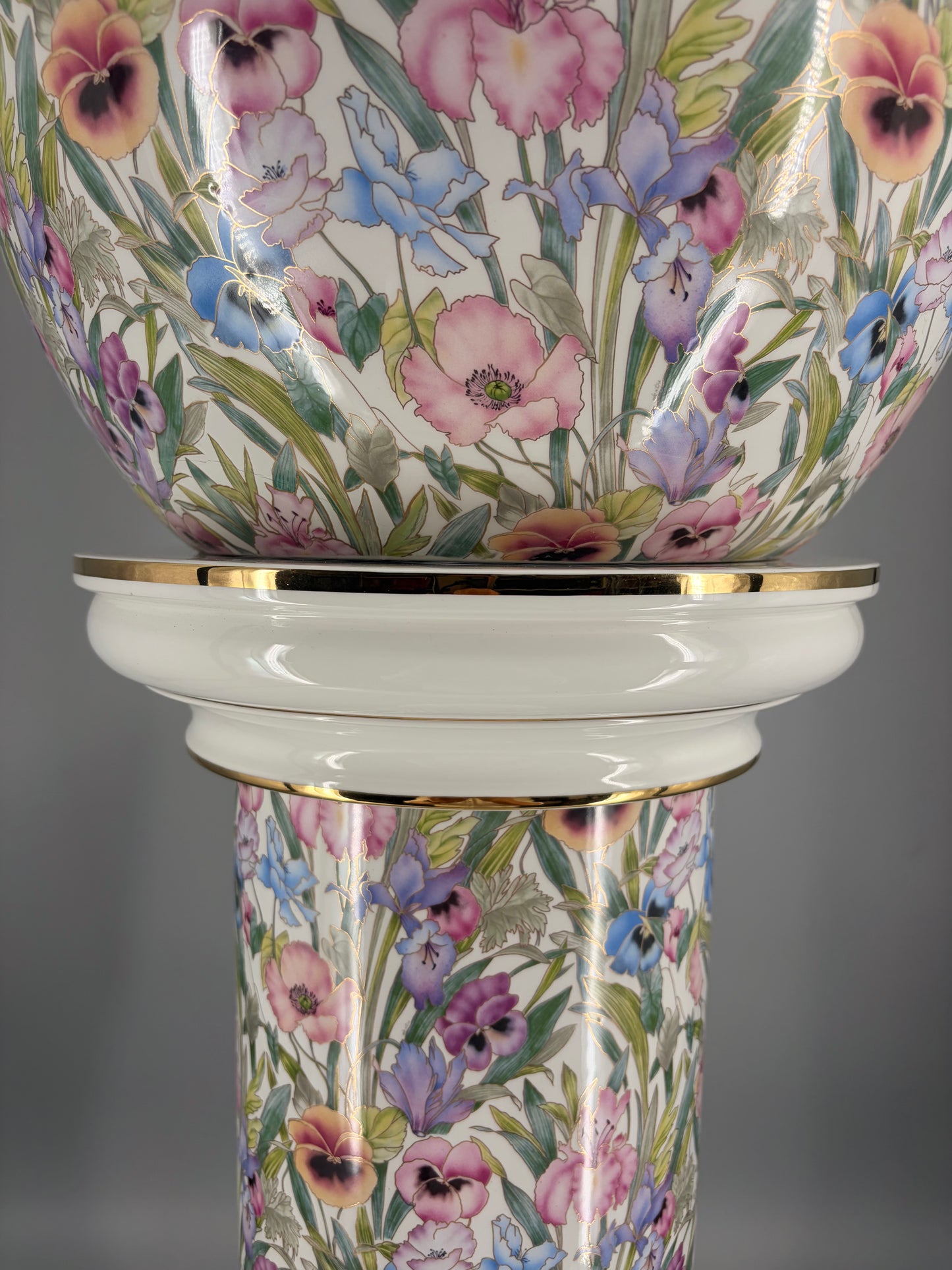 Planzsäule aus Keramik mit floralem Chintz-Muster, in 24 Karat vergoldet von Austrolux, Österreich