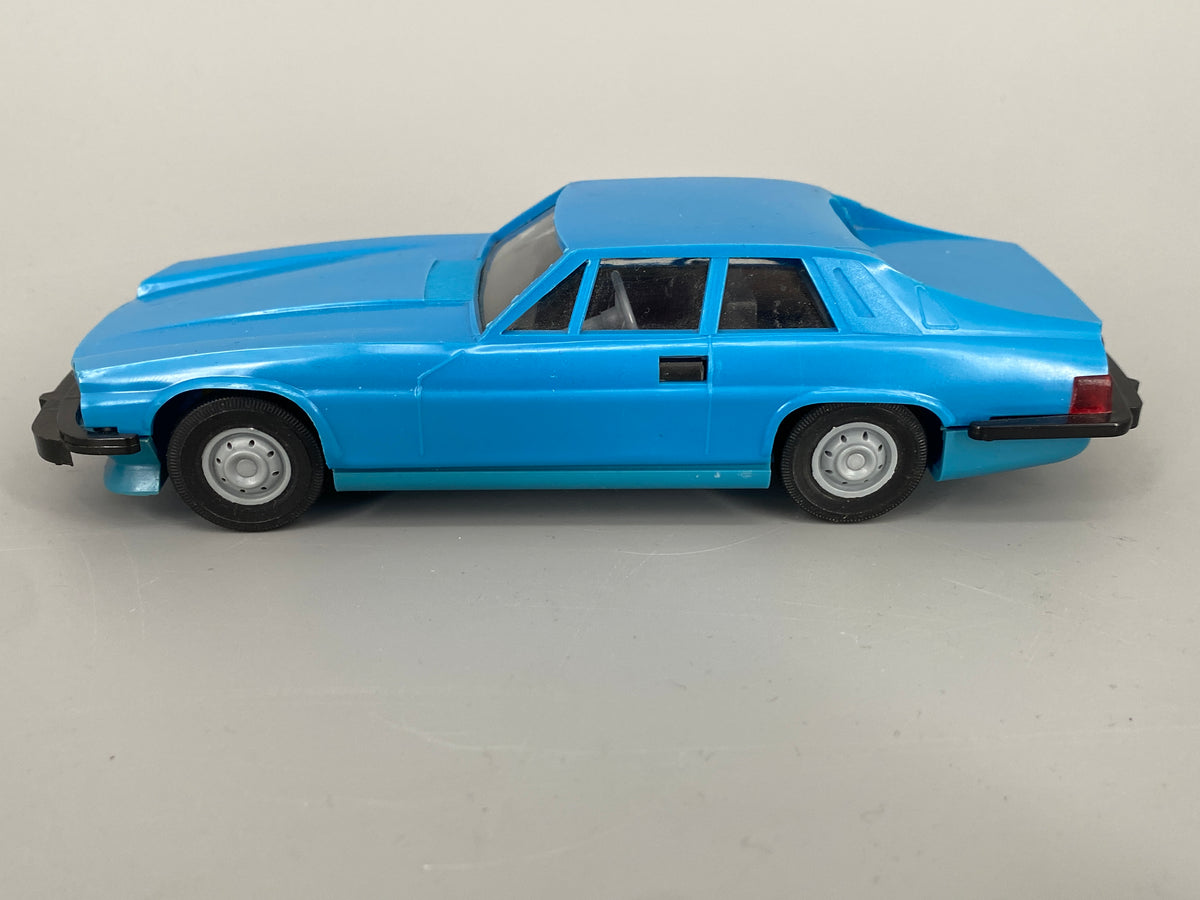 Modellauto eines Jaguar XJ-S von der VEB Anker Mechanik, DDR 1970er