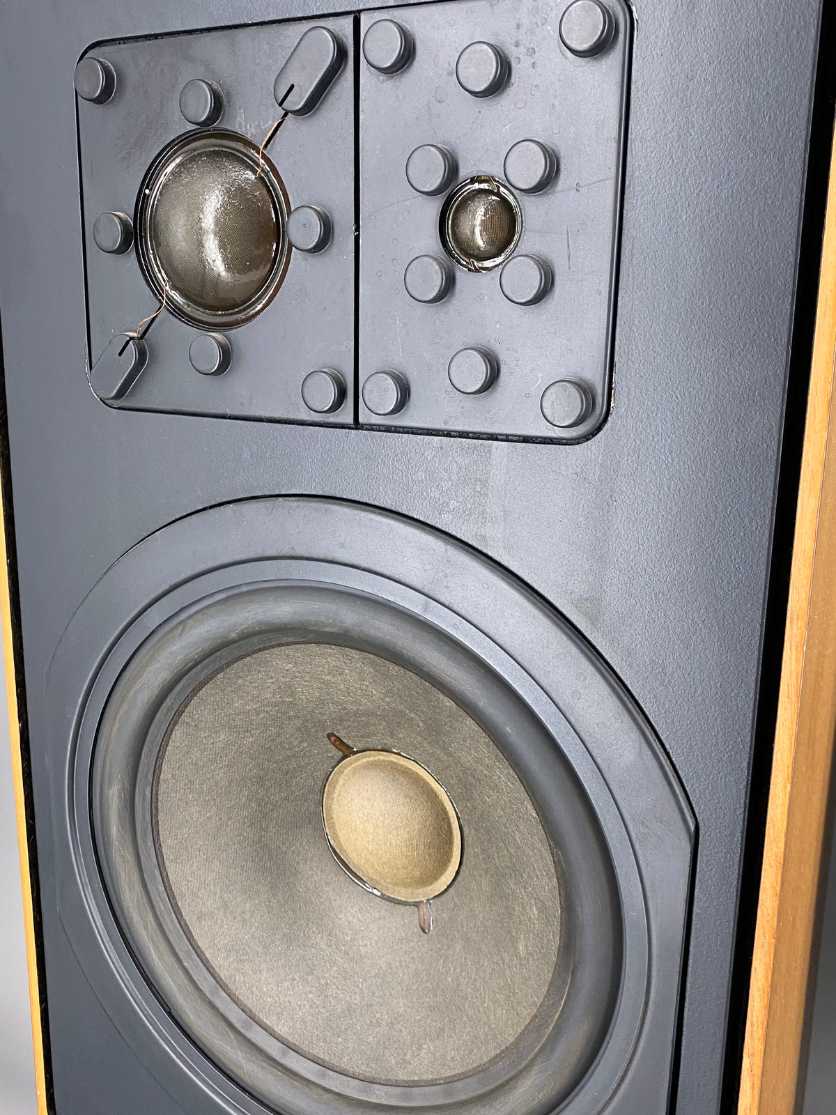 Ein Paar 3-Wege Lautsprecher Typ L1030 in Nussbaumfurnier von Dieter Rams für BRAUN, Deutschland 1970er