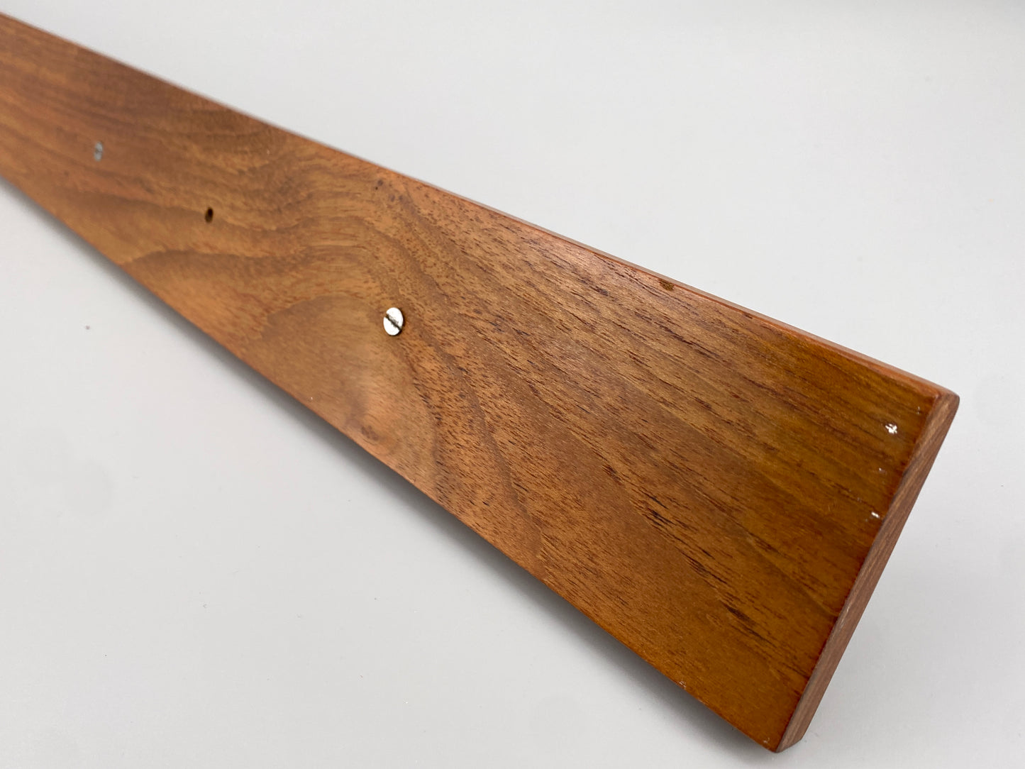 Mid Century Design Wandgarderobe aus massiven Teakholz, um 1950