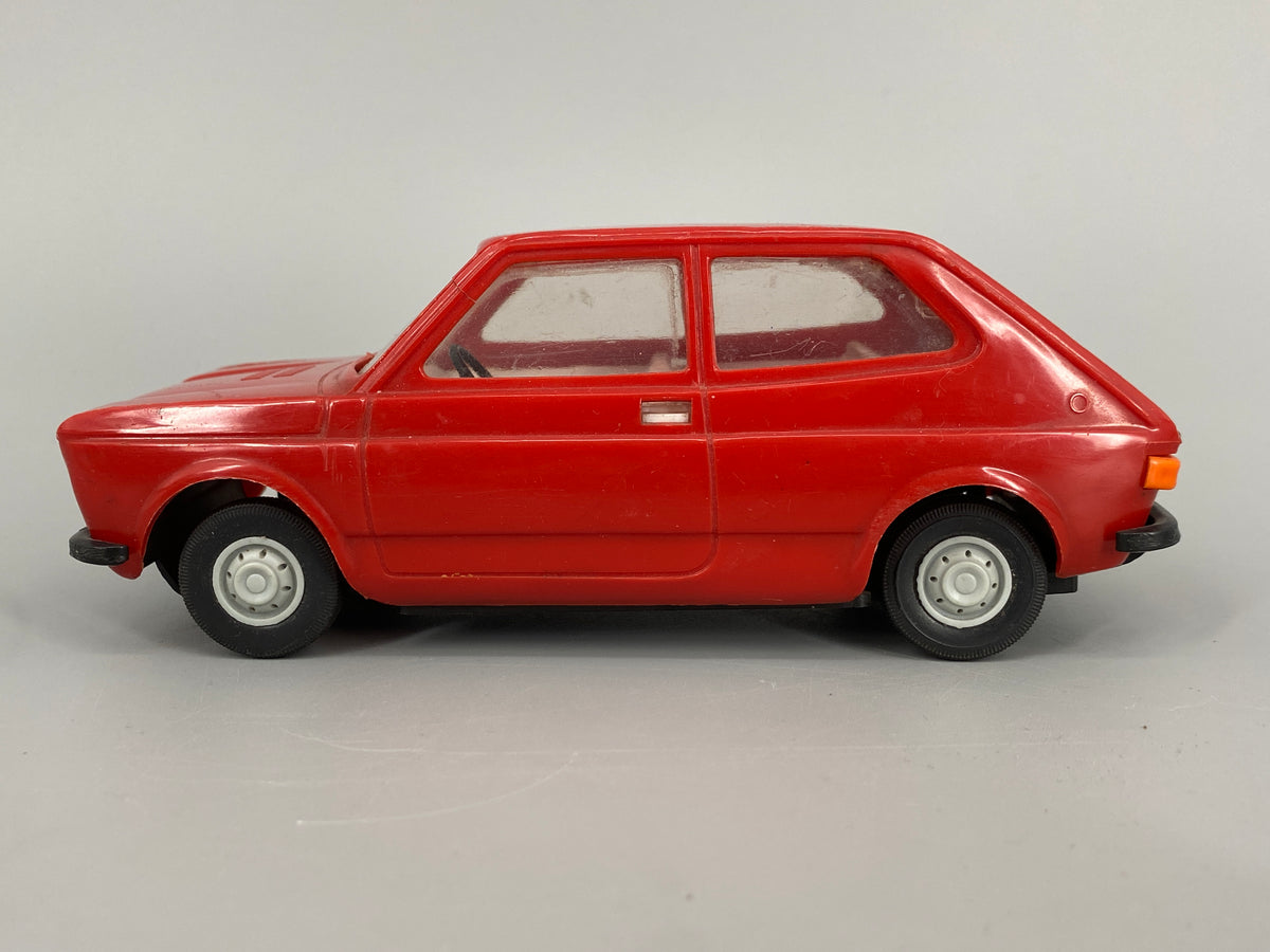 Modellauto FIAT 127 in Rot von der VEB Anker Mechanik, DDR, 1970er