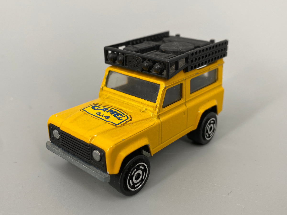3 Modellautos von Matchbox und Majorette, 2x Camel Trophy, Land Rover Defender 90 & Toyota  Land Cruiser FJ40 sowie eine Pontiac Firebird Trans Am