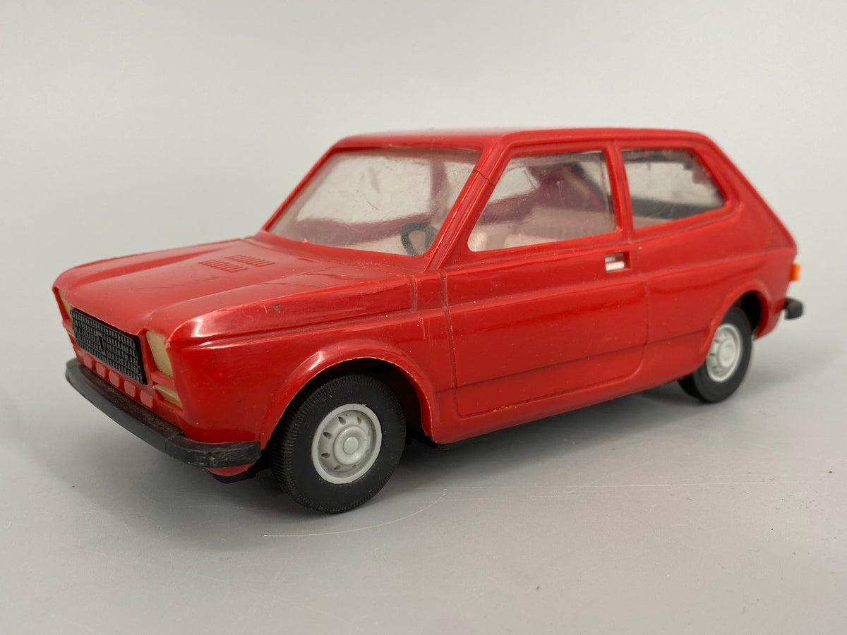 Modellauto FIAT 127 in Rot von der VEB Anker Mechanik, DDR, 1970er