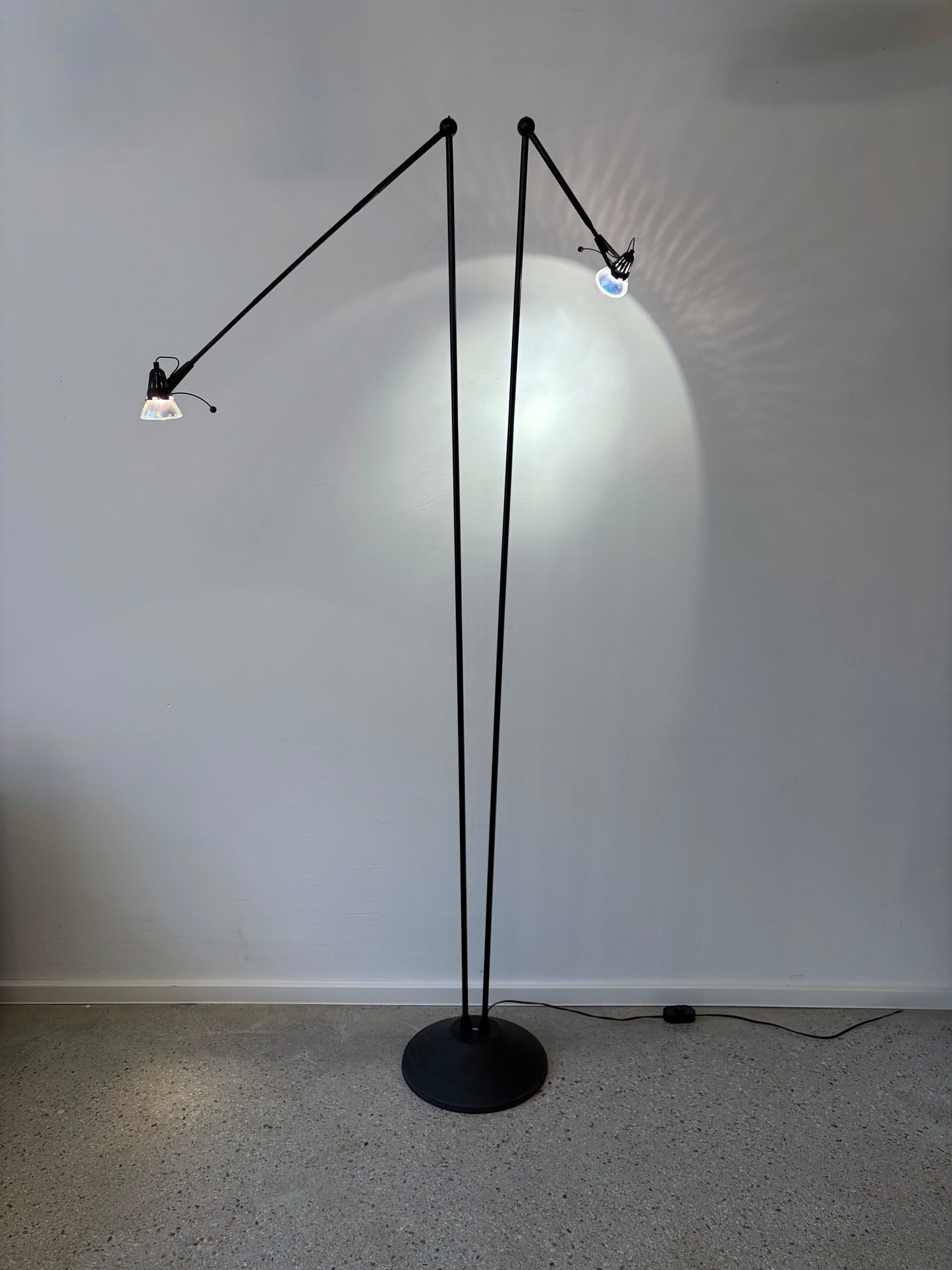 Postmoderne Stehlampe mit Teleskop-Armen von LUXO, Norwegen 1980er