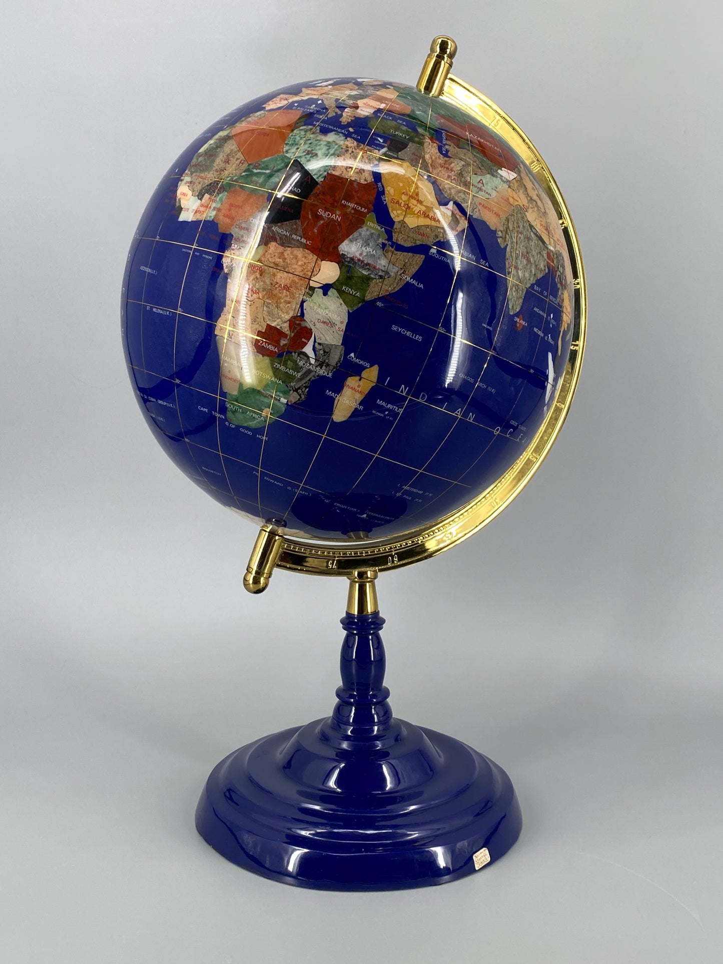 Große, imposante Weltkugel Globus mit Ländern aus eingelegten Halbedelsteinen und Perlmutt, 1990er