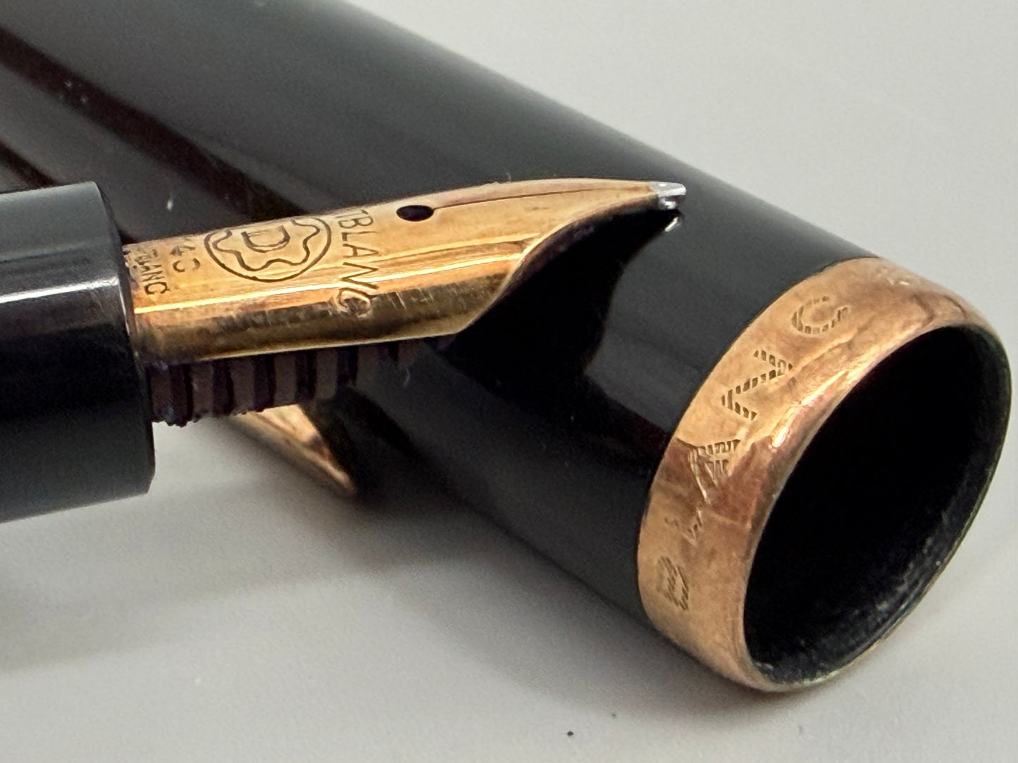Seltener Montblanc Kolbenfüller 344-D mit 24 Karat Goldfeder und seltener blauer Logo-Kappe, Deutschland 1958