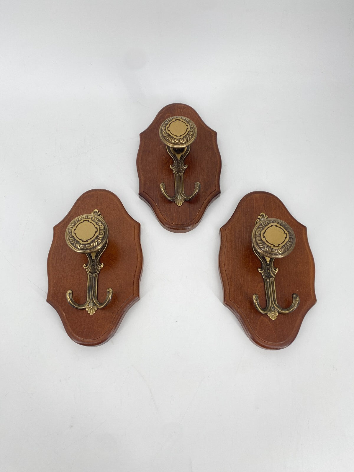 * 3 x GARDEROBENHAKEN KLEIDERHAKEN HOLZ MESSING ANTIK STIL WANDHAKEN VINTAGE