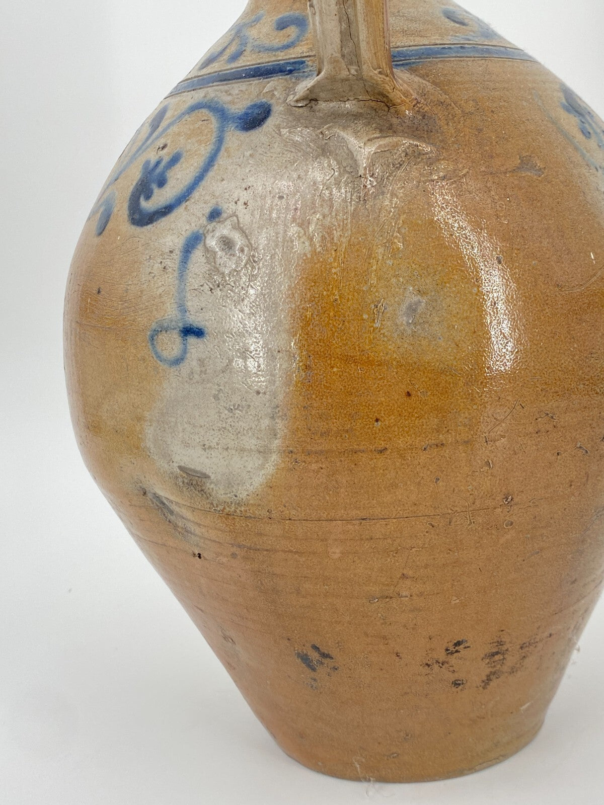 * KRUG HENKEL VASE HENKELVASE SALZGLASUR 1900 KERAMIK ANTIK