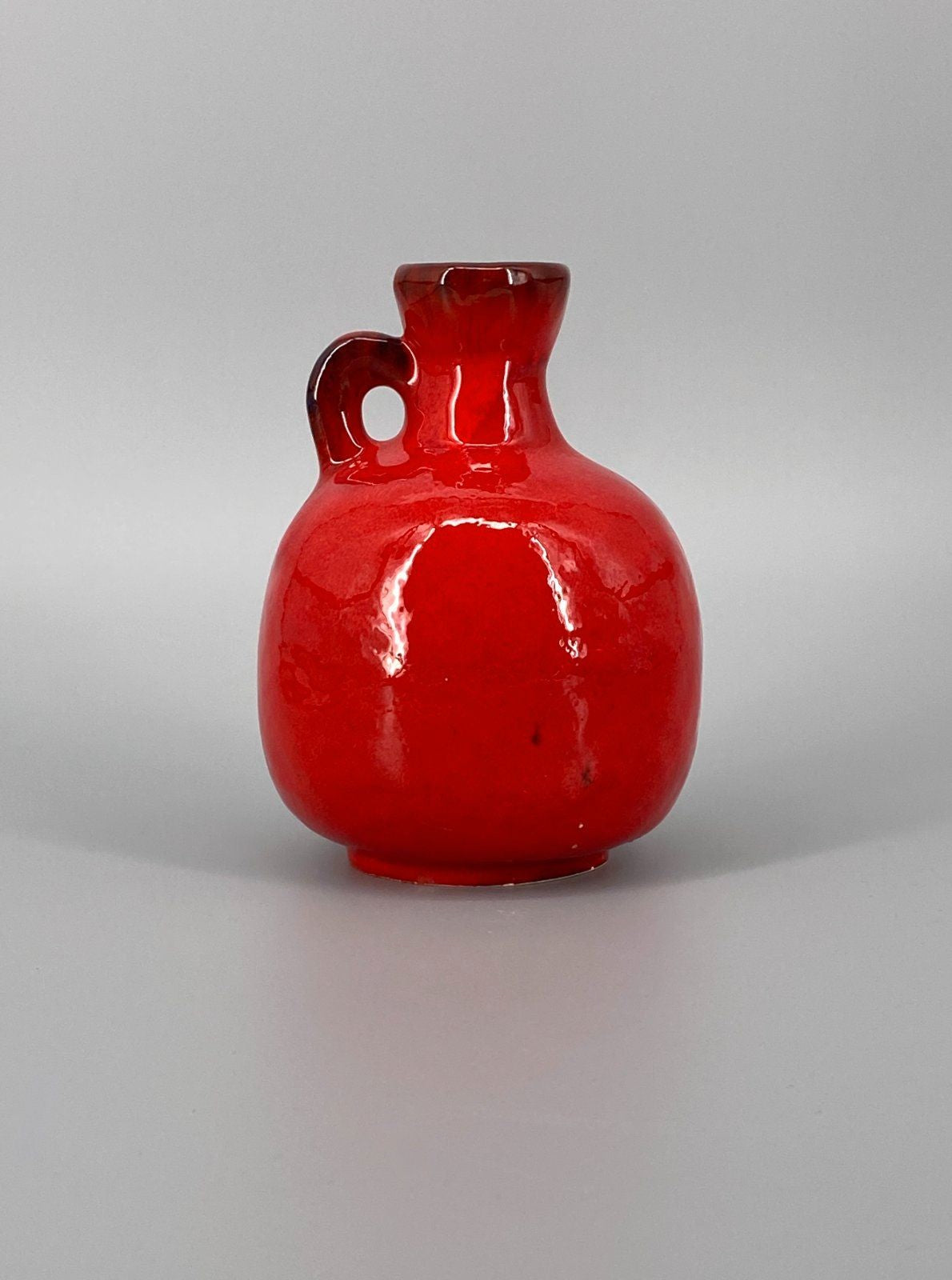 * VASE GERMAN POTTERY ROT KRUG HENKEL GLÄNZEND VINTAGE 70er