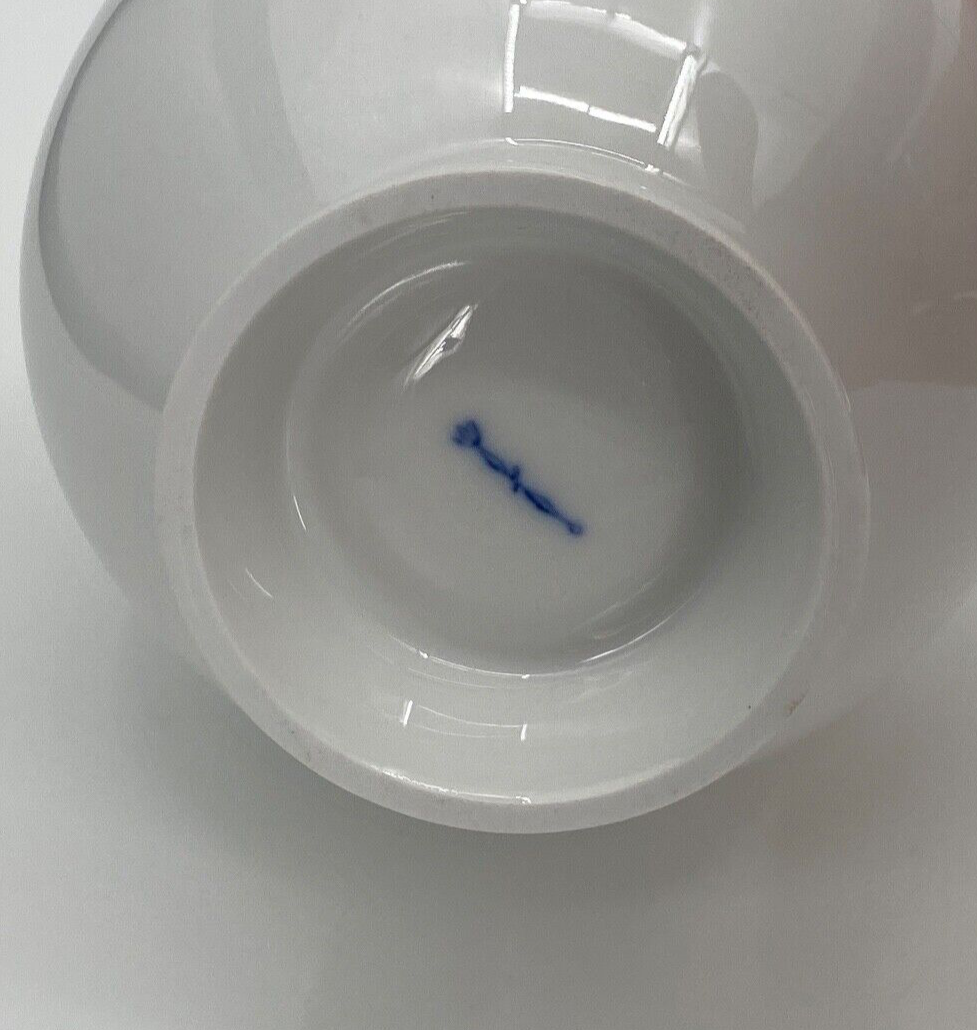 * KPM VASE HYAZINTHE WEISS PORZELLAN HÖHE 14,5 cm 1. WAHL BAUCHIG RUND