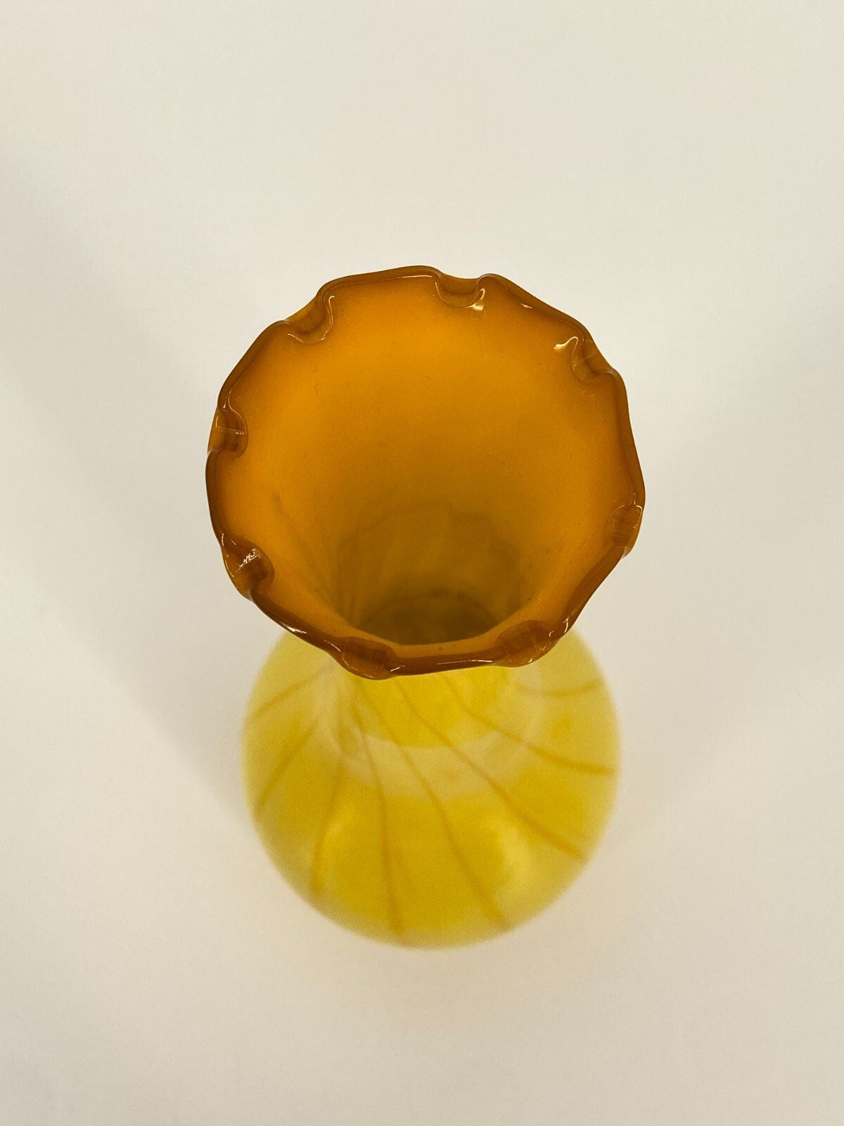 * VASE GLASVASE GLAS MUNDGEBLASEN GELB RÜSCHEN BLUMENVASE VINTAGE