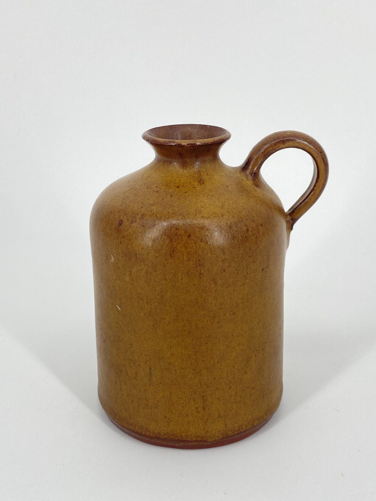 * KLEINE STUDIOKERAMIK KRUG VASE MIT HENKEL BRAUN VINTAGE