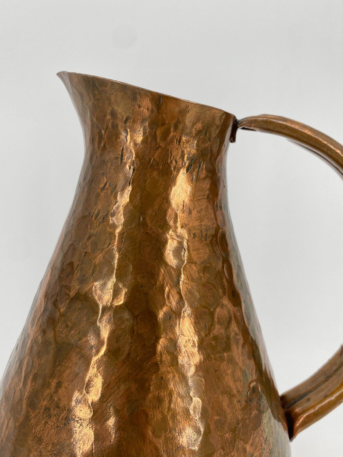 * KUPFER KANNE VASE HAMMERSCHLAG HENKELVASE HENKEL VINTAGE