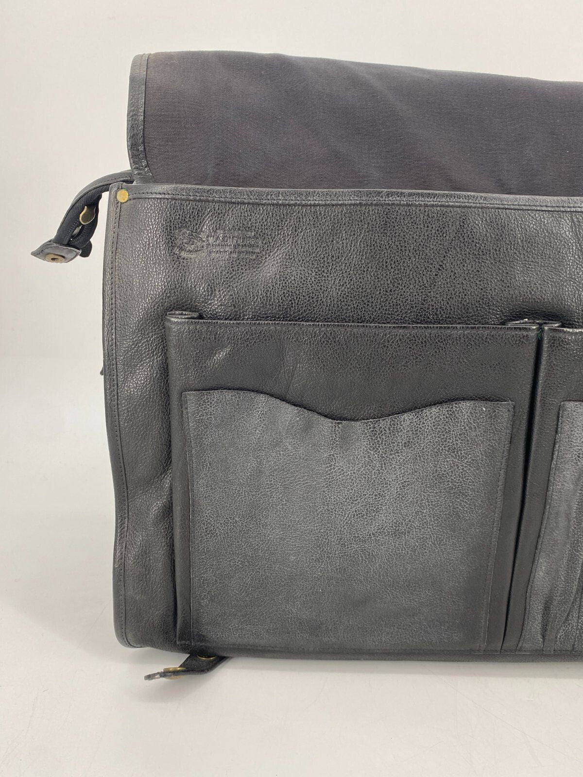 * VINTAGE IL BISONTE ECHT LEDER TASCHE SCHWARZ ITALY DESIGN