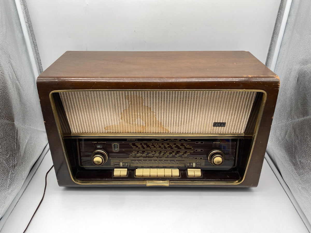 MID CENTURY RÖHRENRADIO AEG 3-D RAUMKLANG SUPER 6067 WD 1957 FERRIT ANTENNE