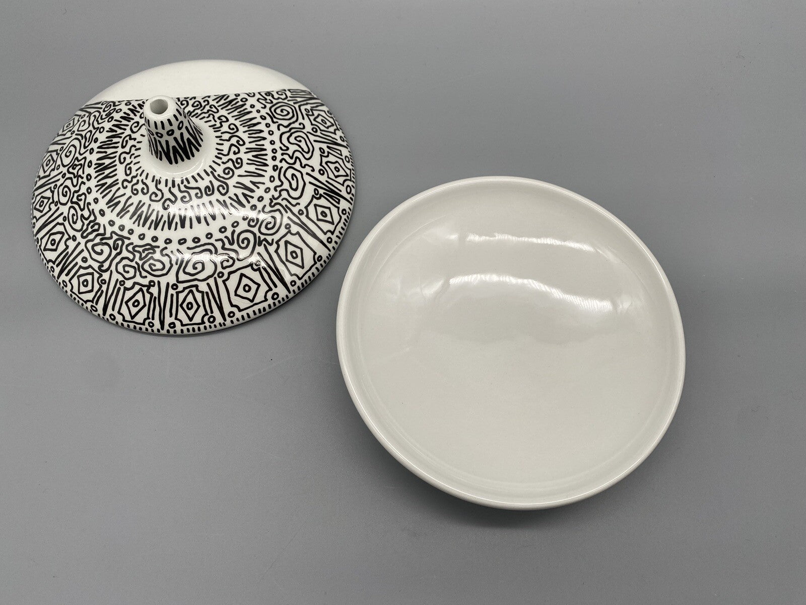 ALESSANDRO MENDINI KERAMIK VASE RÄUCHERSTÄBCHEN DECKELDOSE STARS 1994 KÜNSTLER