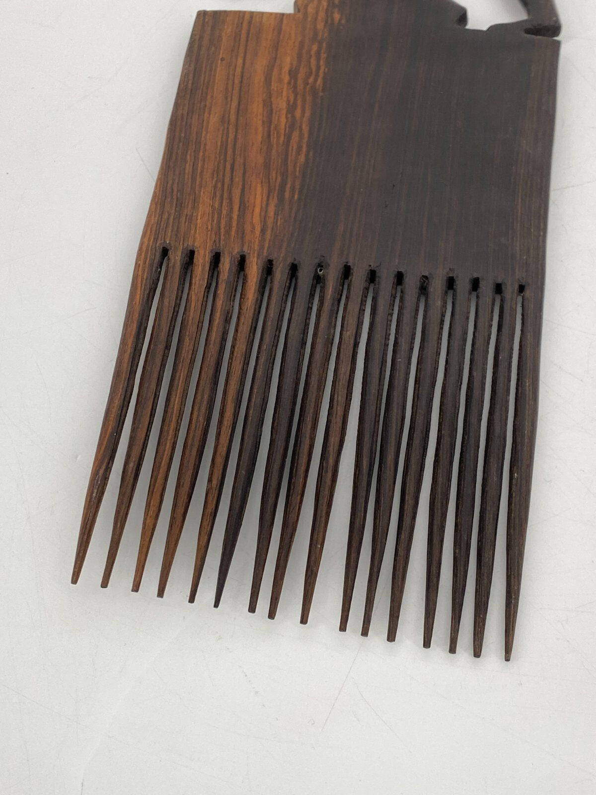 * 2 x AFRIKANISCHER KAMM HAARKAMM HOLZ HANDGESCHNITZT AFRIKA VINTAGE SCHNITZEREI
