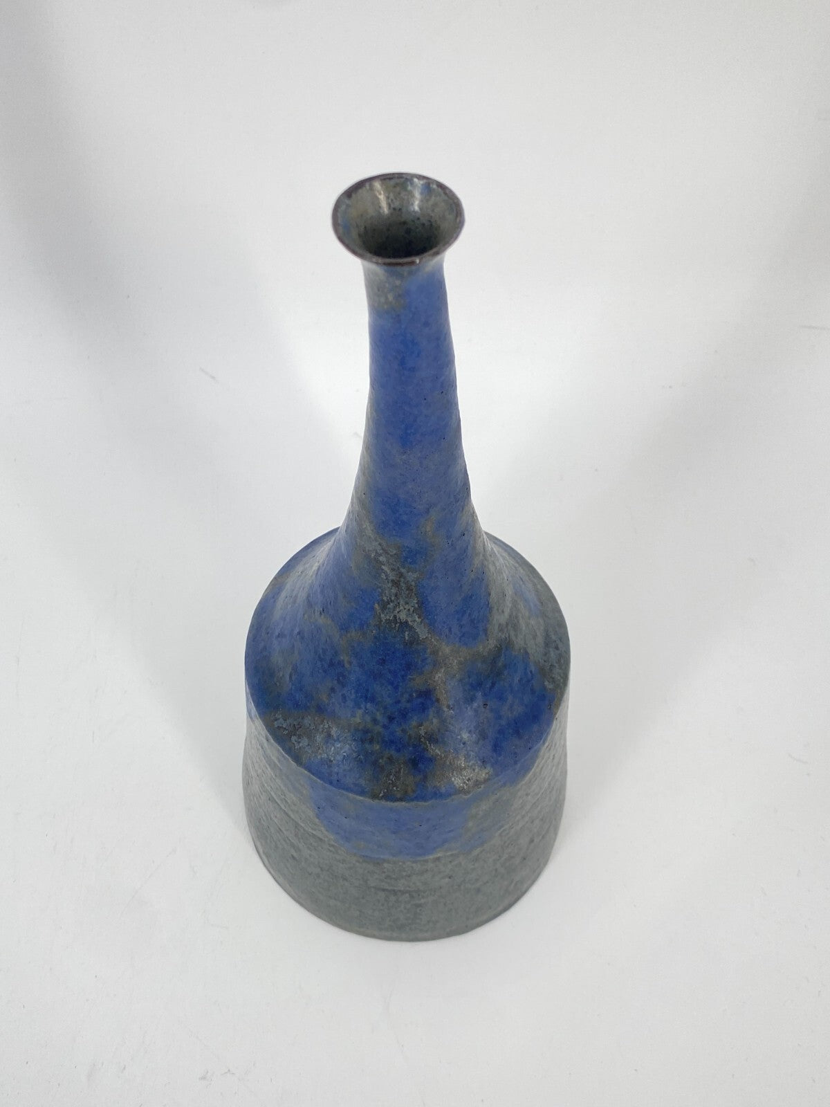 * VASE ZULAUFEND BLAU STUDIOKERAMIK STEINZEUG KERAMIK MID CENTURY