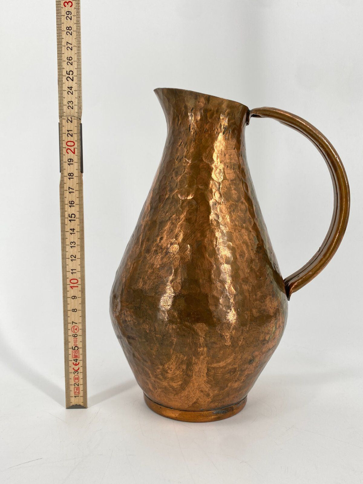* KUPFER KANNE VASE HAMMERSCHLAG HENKELVASE HENKEL VINTAGE