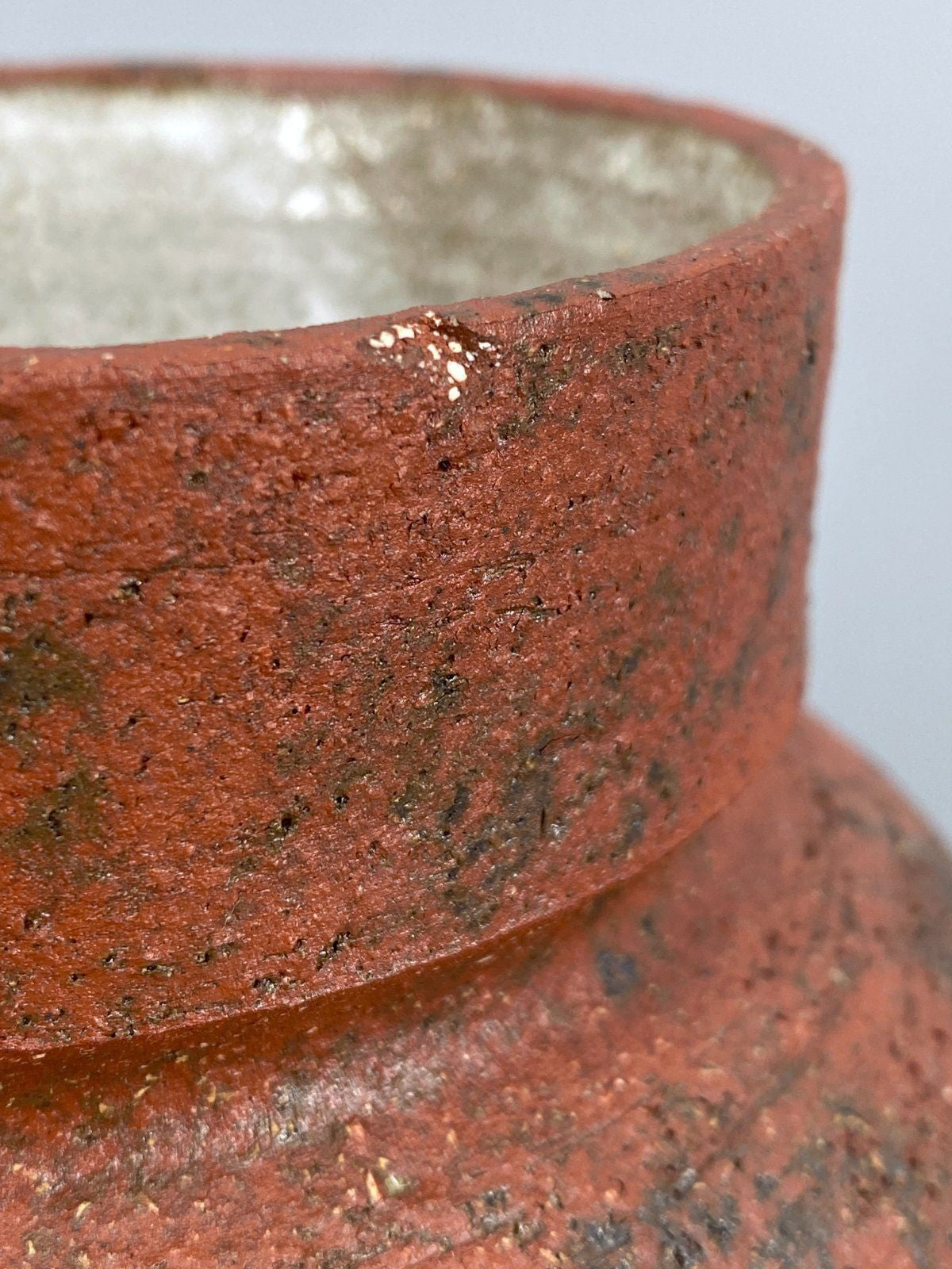 * STUDIOKERAMIK VASE ROTBRAUN SIGNIERT 60ER VINTAGE SAMMLERSTÜCK STEINZEUG