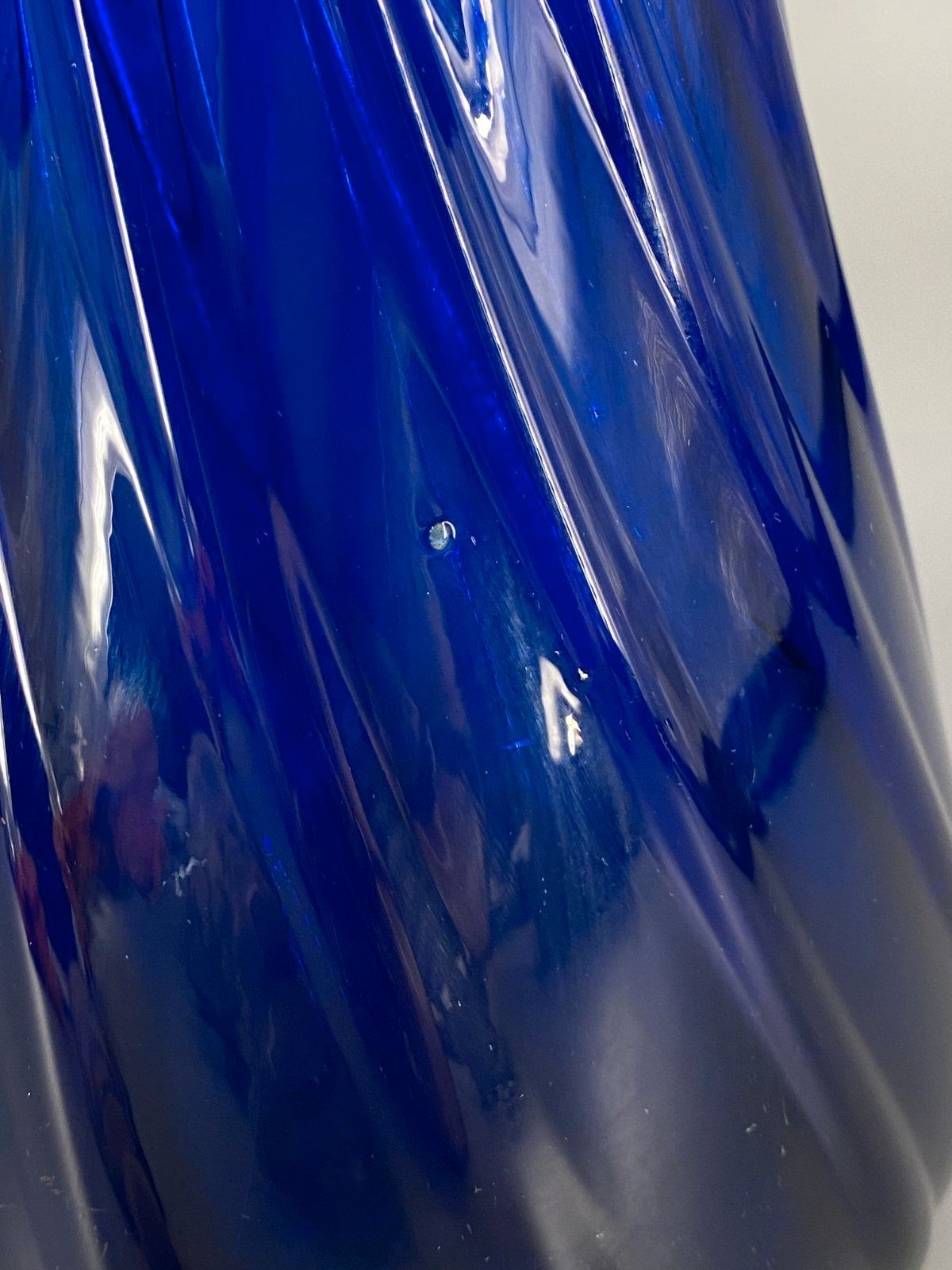 * MID CENTURY MURANO GLAS VASE KOBALT BLAU SPIRALE MUNDGEBLASEN