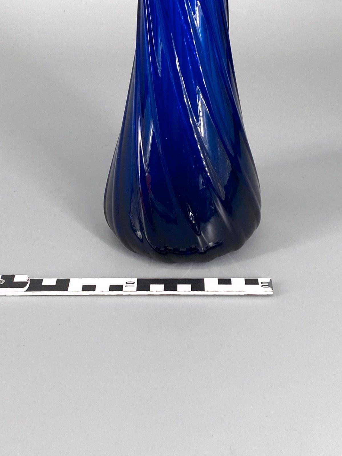 * MID CENTURY MURANO GLAS VASE KOBALT BLAU SPIRALE MUNDGEBLASEN