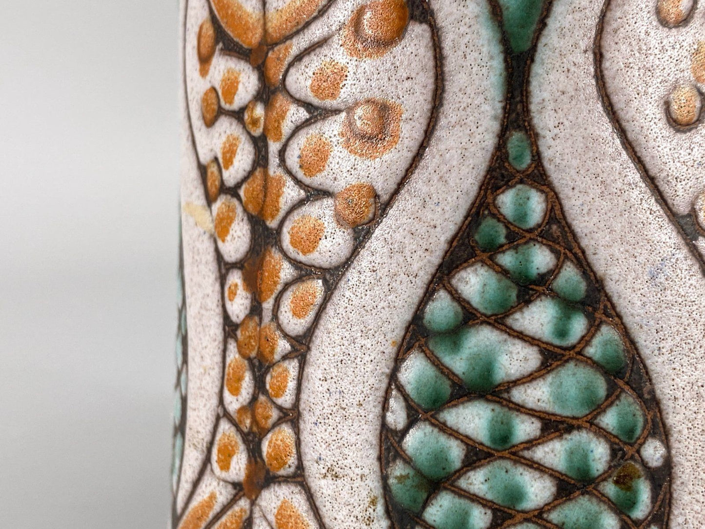 * KERAMIK VASE FISCHE GRÜN ORANGE GLASIERT HANDGETÖPFERT VINTAGE