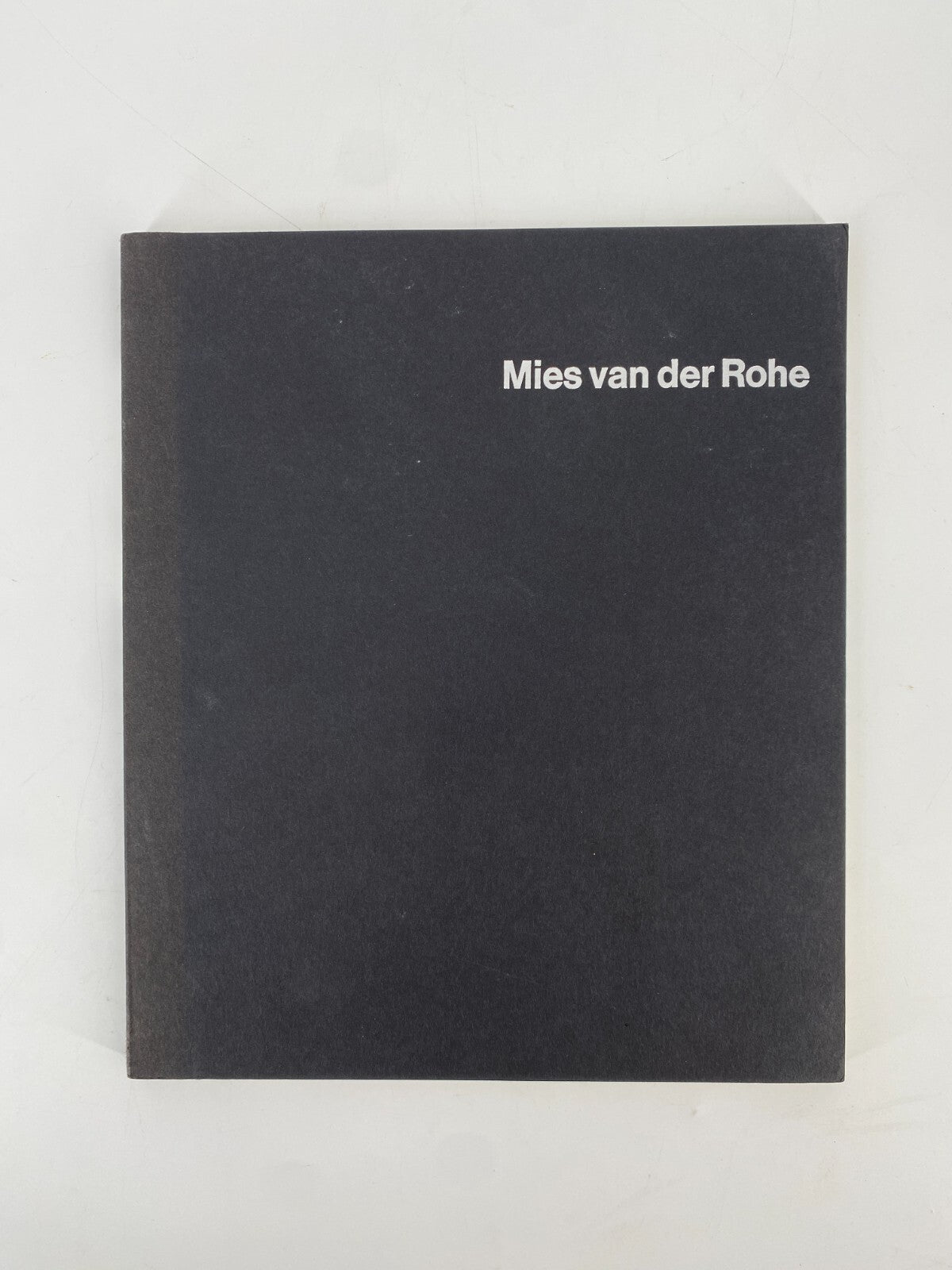 * KONVOLUT 6 BÜCHER ARCHITEKTUR MIES VAN DER ROHE SCHAROUN SCHWARZ MAZEDONISCH